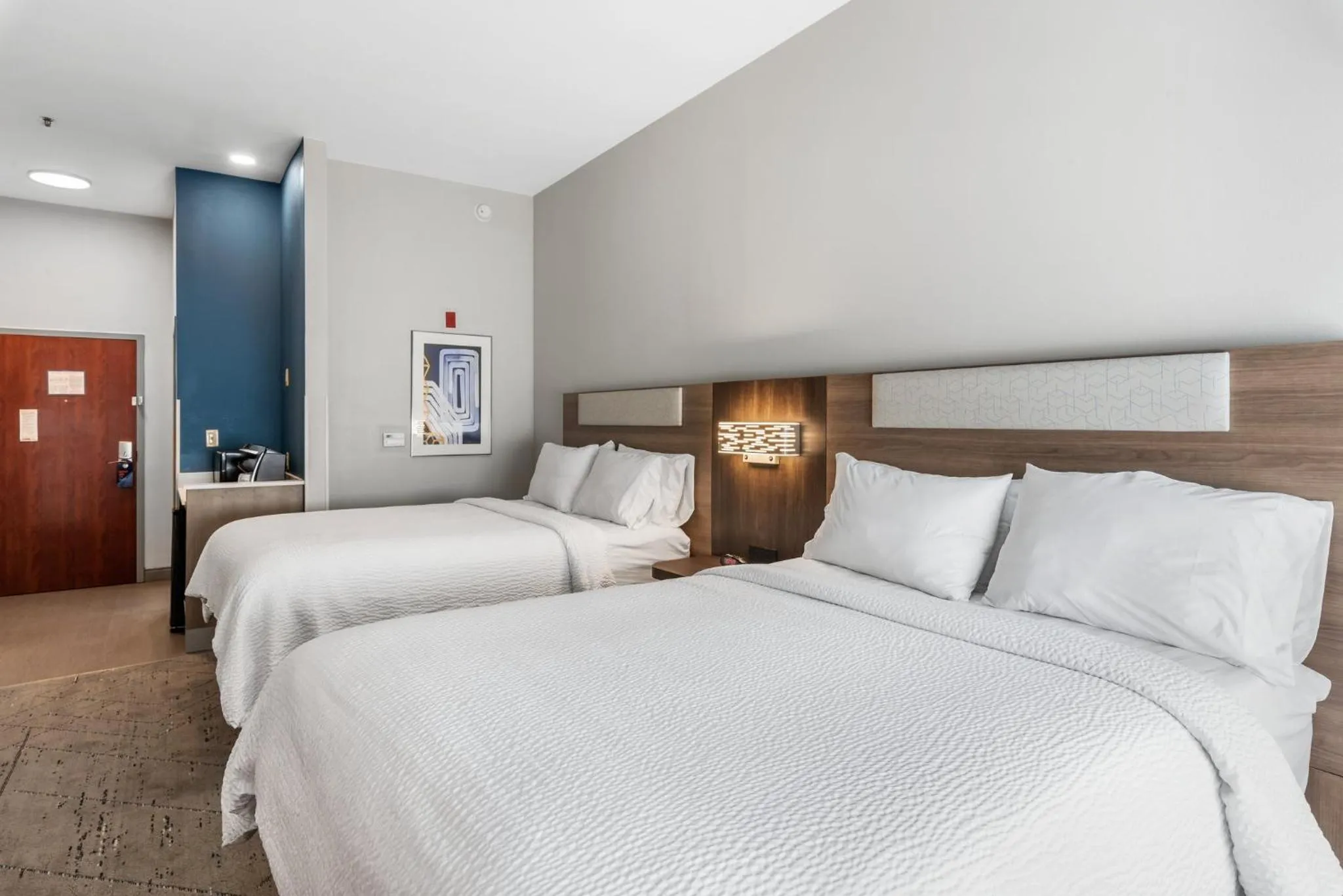 Photo of the whole room, Bed in Holiday Inn Express & Suites Maumelle by IHG