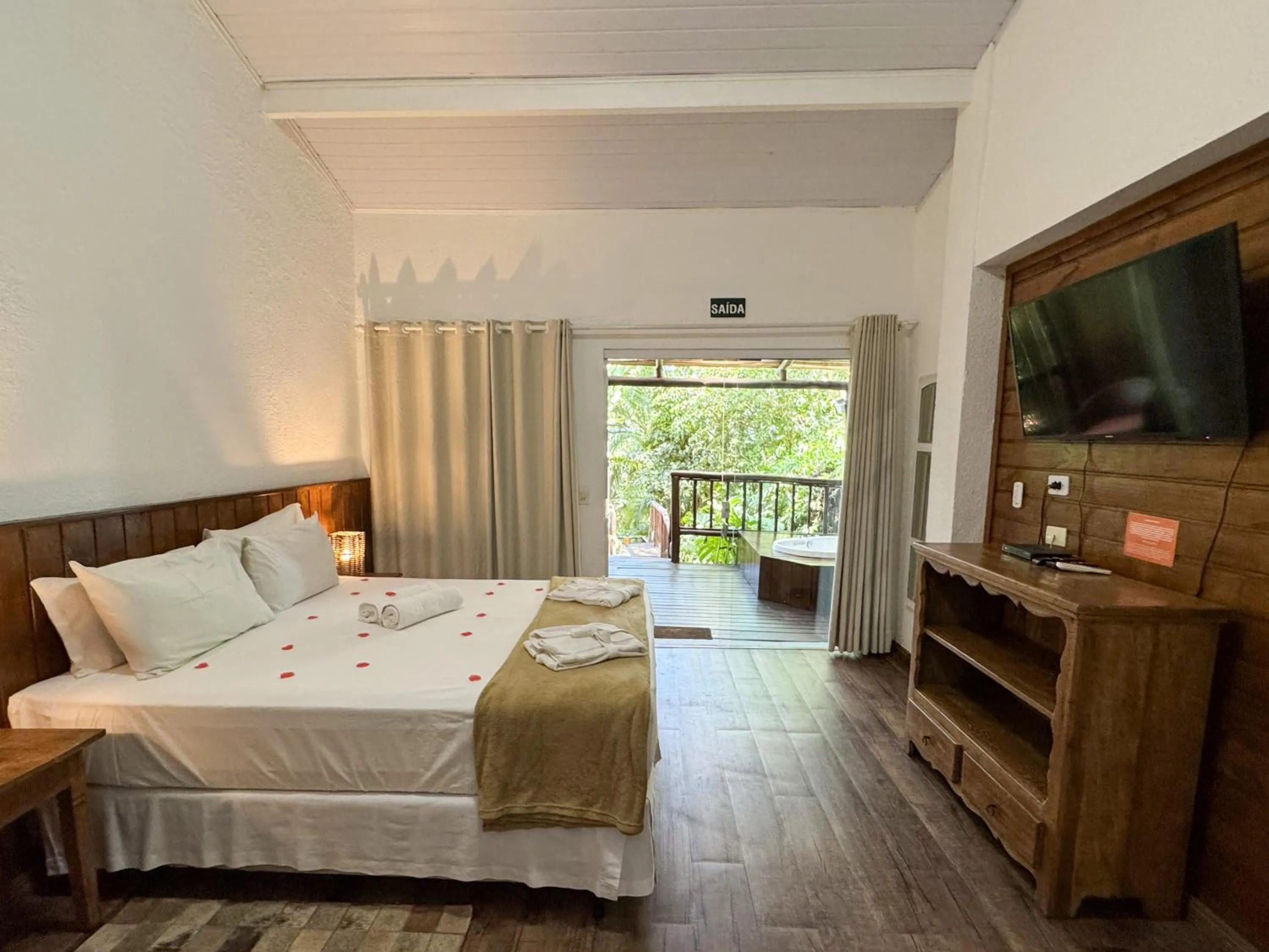 Bedroom, Bed in Ilha de Toque Toque Eco Hotel