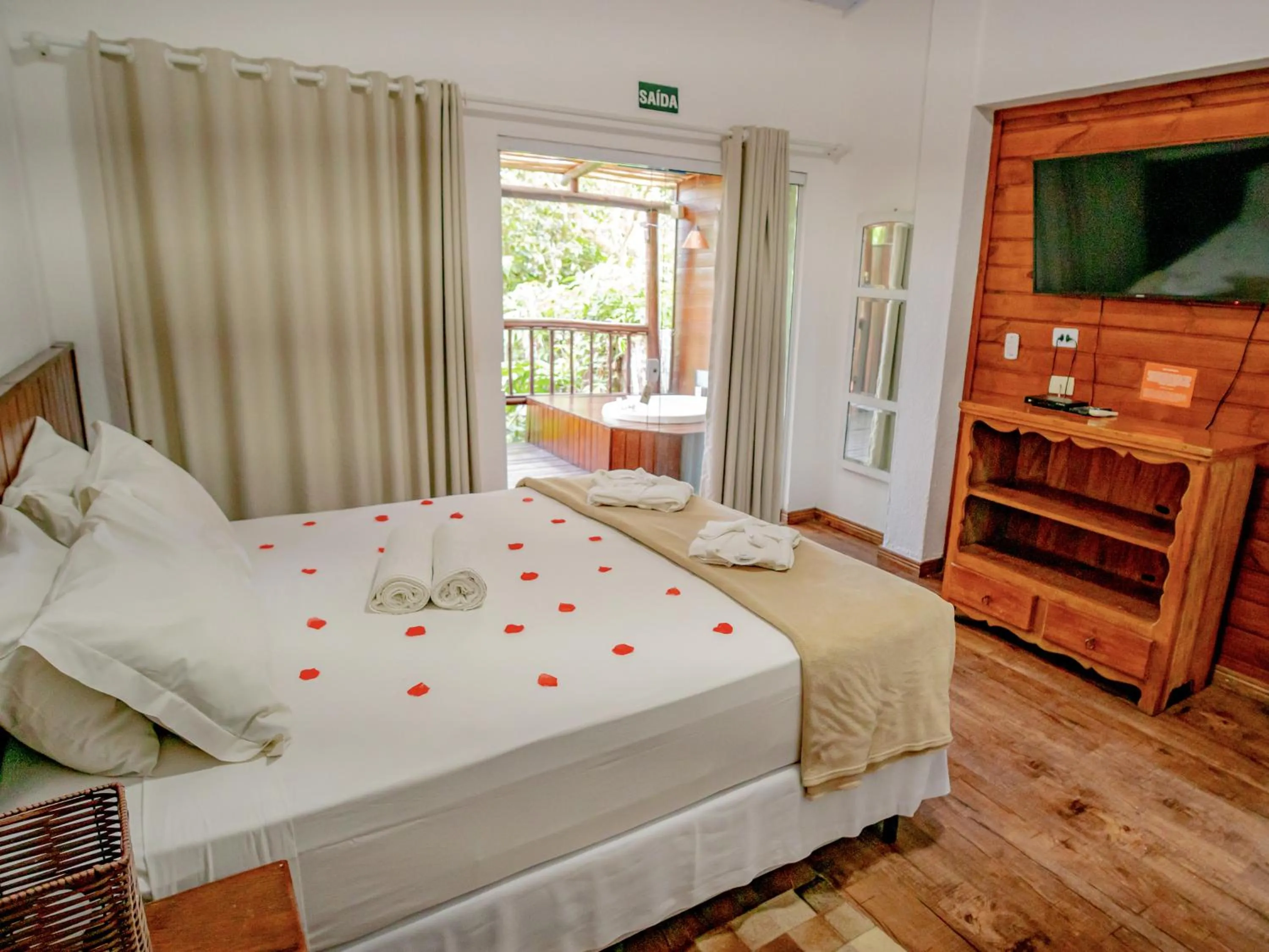 Bedroom, Bed in Ilha de Toque Toque Eco Hotel