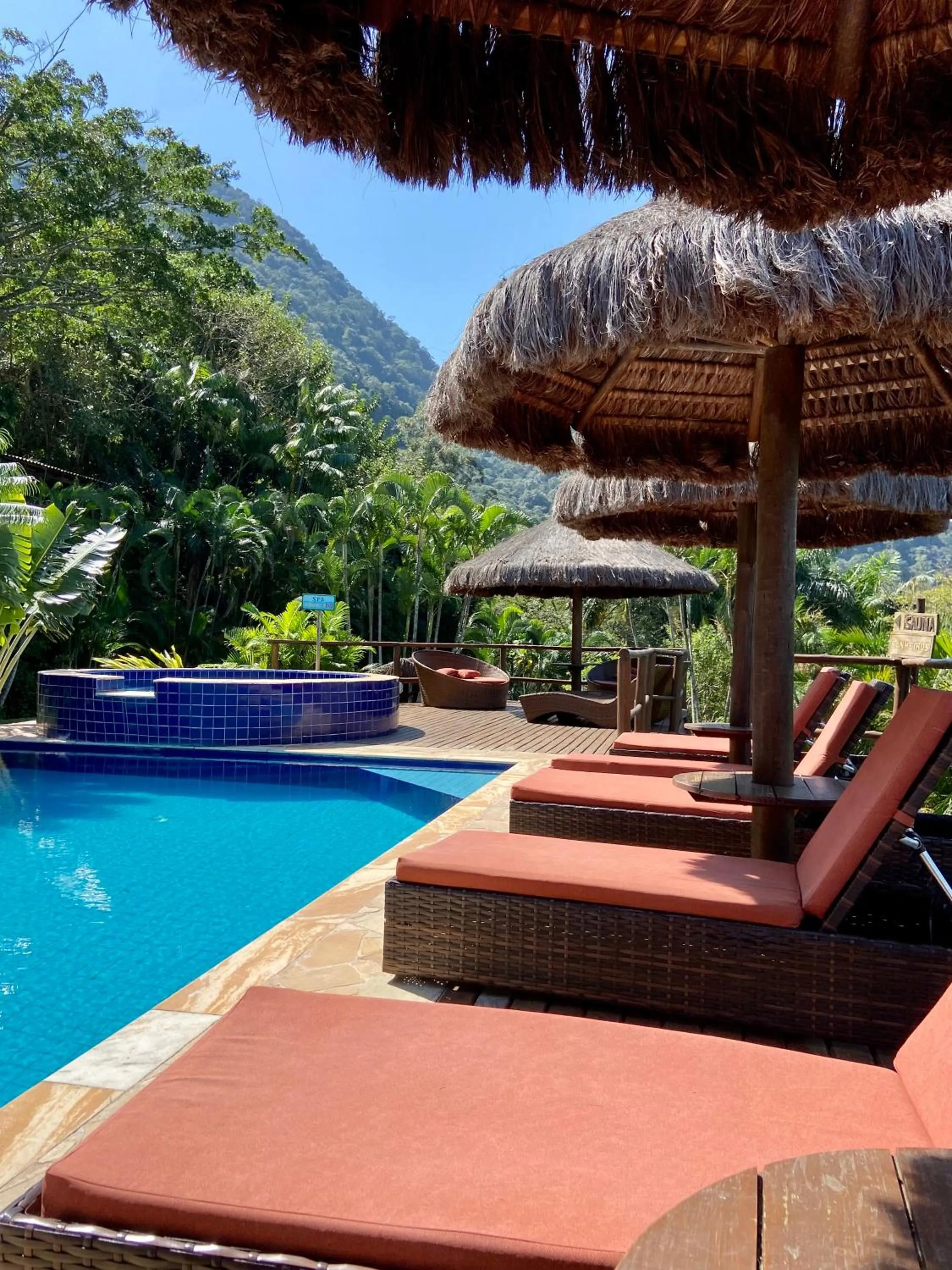 Hot Tub in Ilha de Toque Toque Eco Hotel