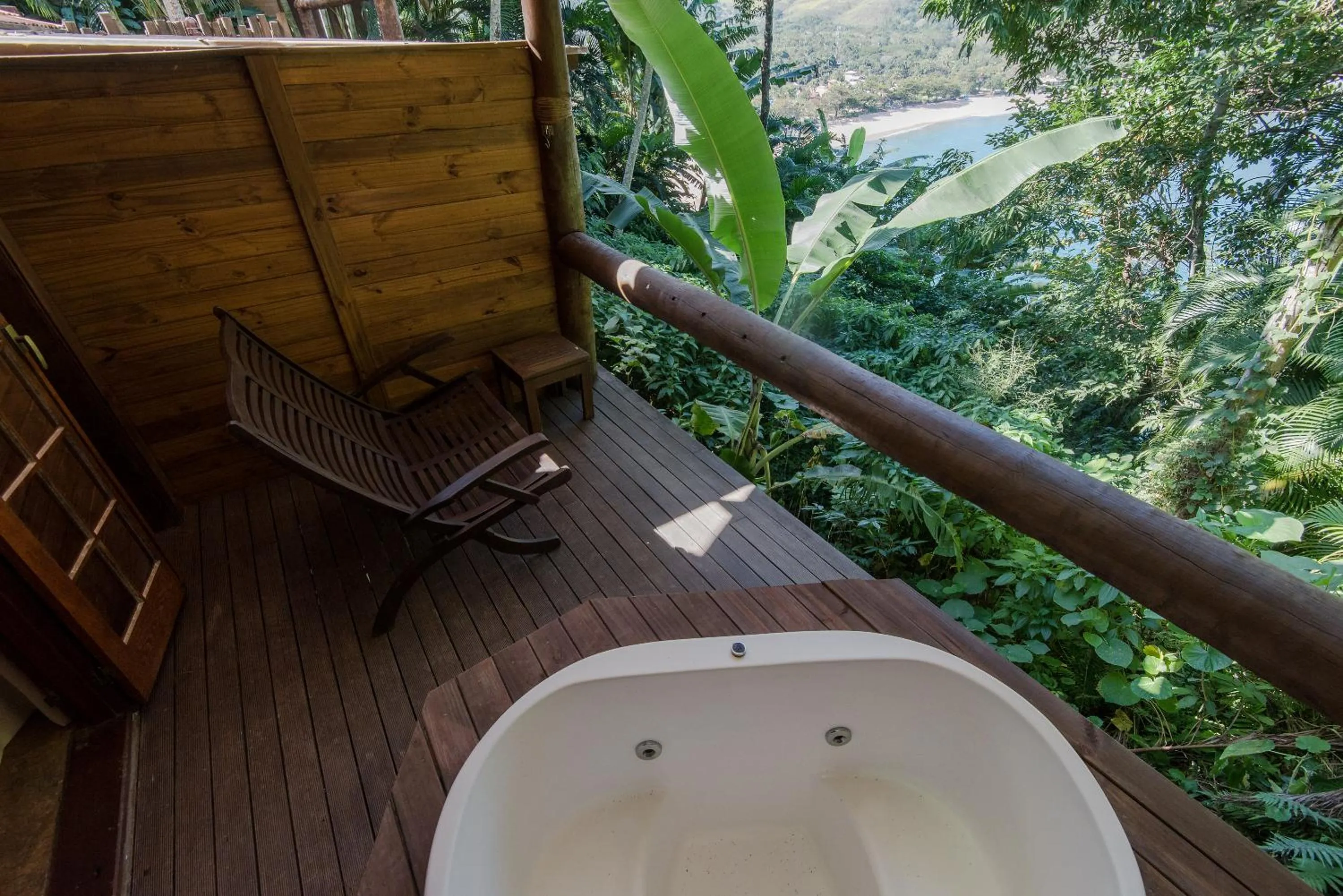 Hot Tub in Ilha de Toque Toque Eco Hotel