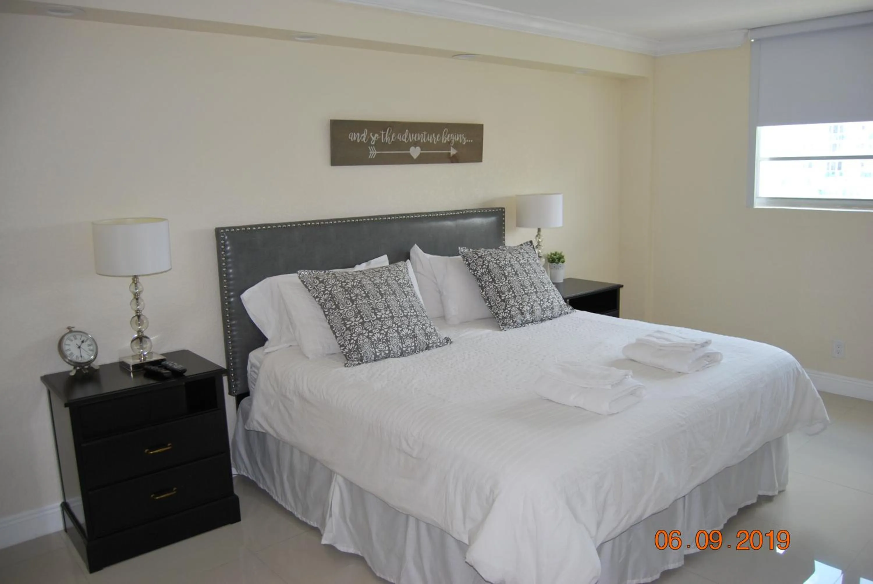 Bed in Ocean Reserve Piso 7 STR-310