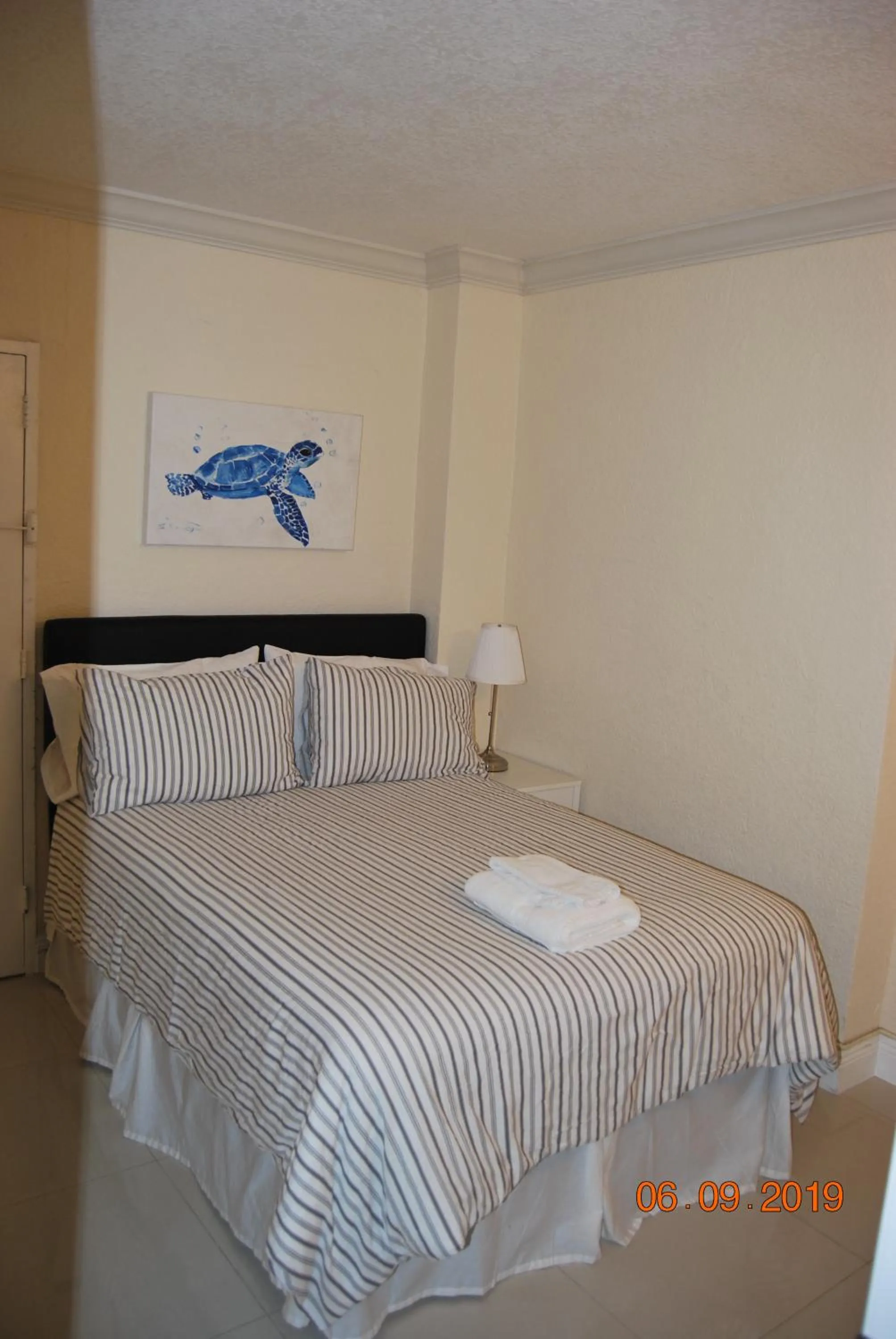Bed in Ocean Reserve Piso 7 STR-310