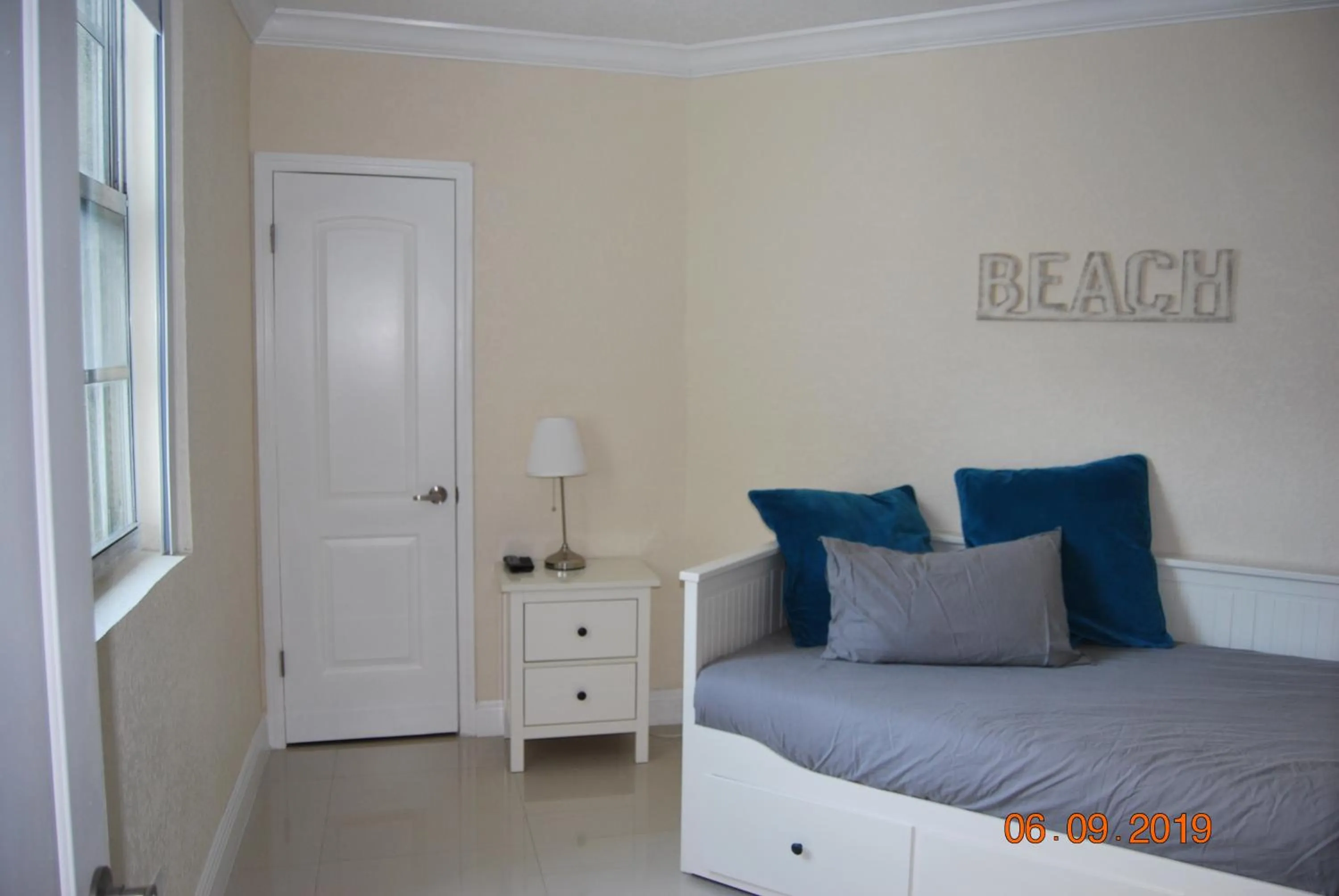 Bed in Ocean Reserve Piso 7 STR-310