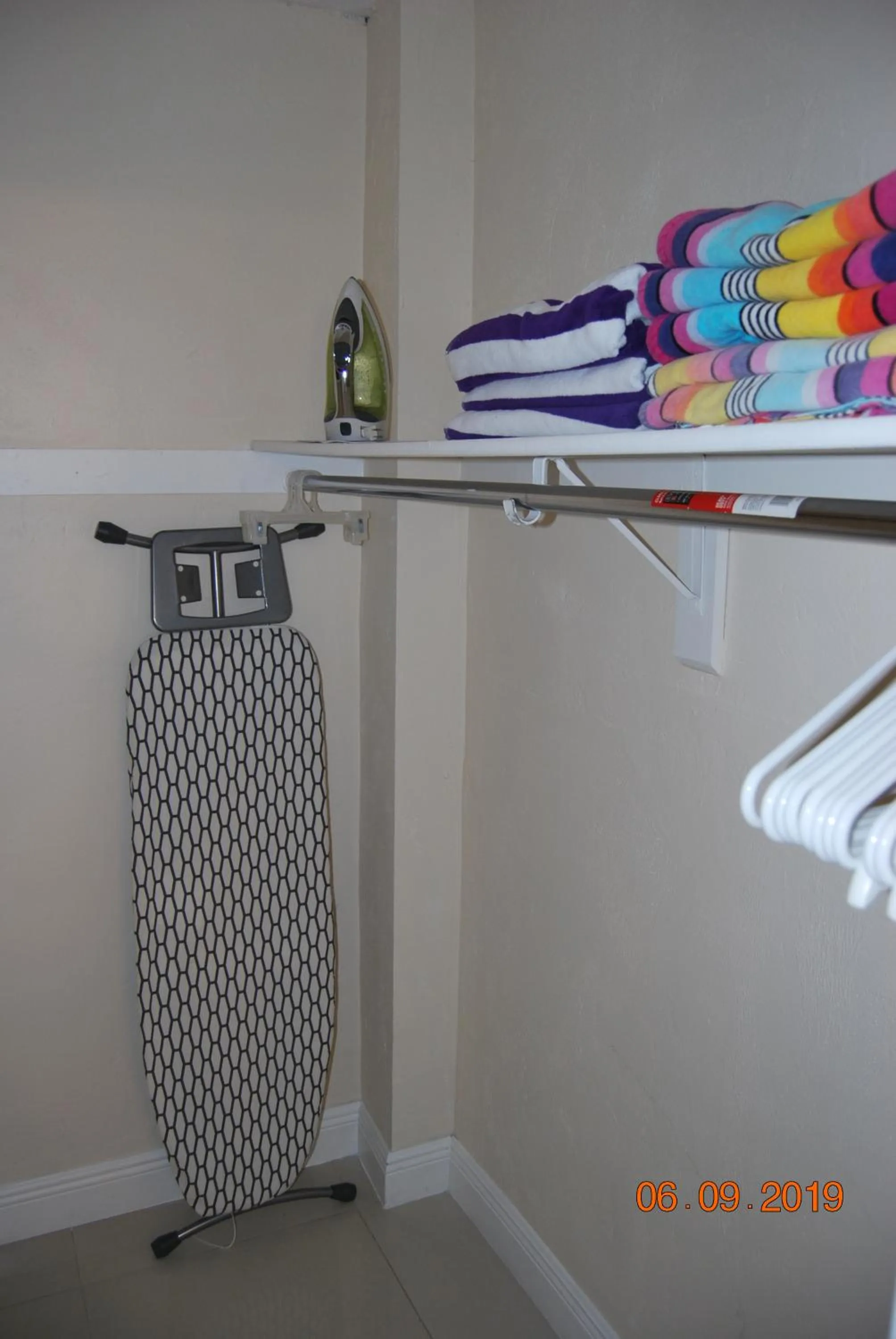 Certificate/Award in Ocean Reserve Piso 7 STR-310