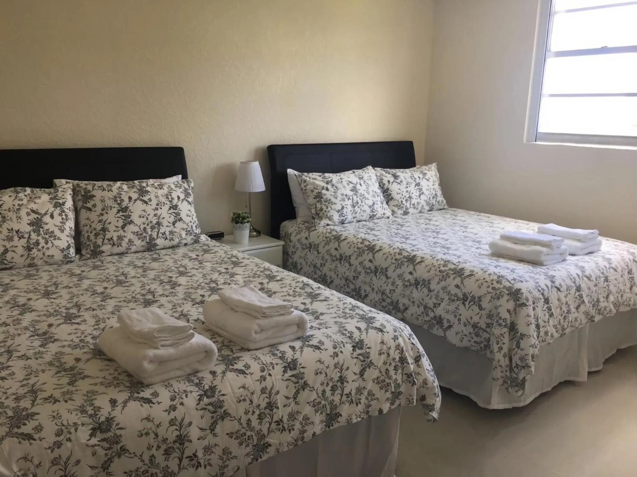 Bedroom, Bed in Ocean Reserve Piso 4 STR264