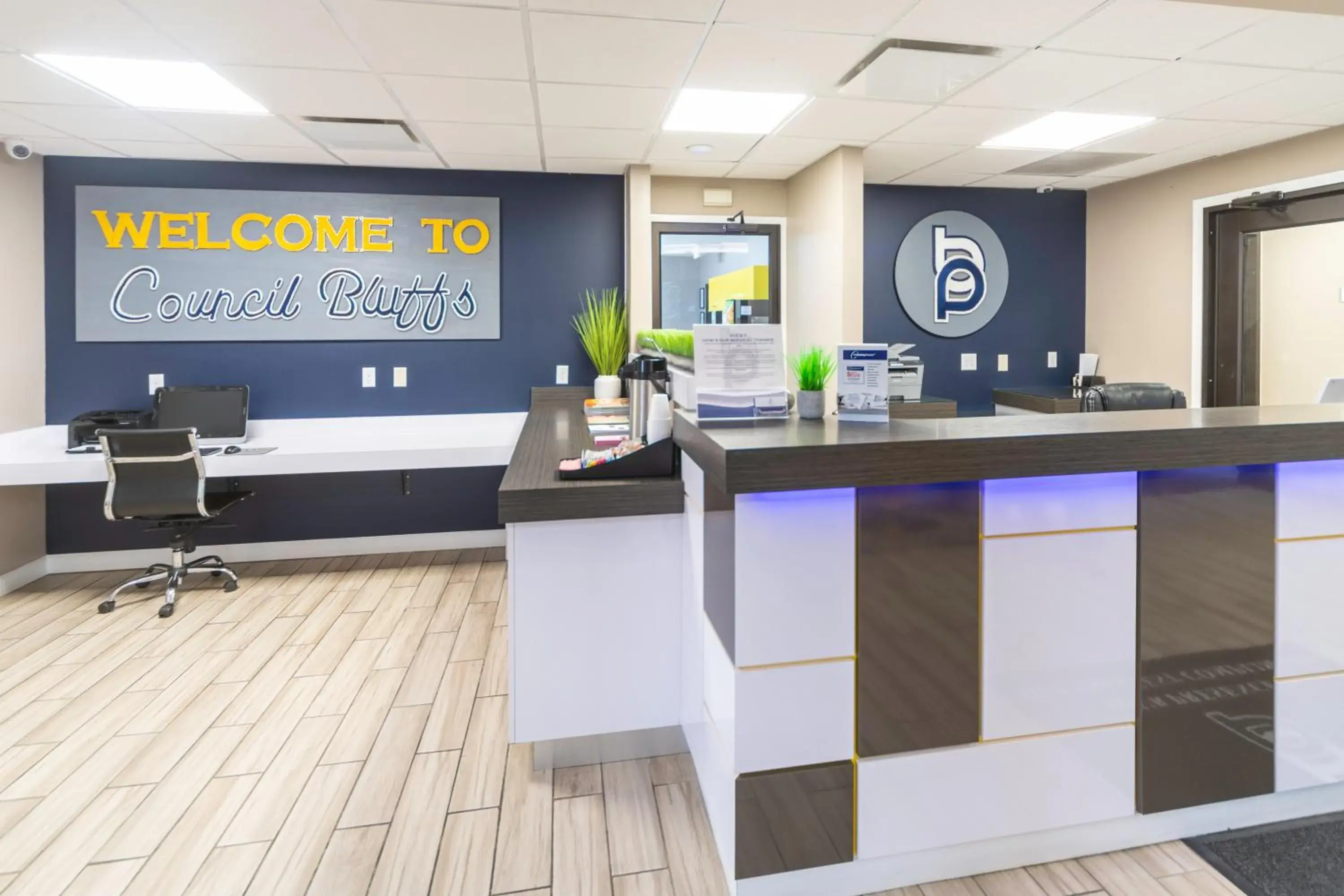 Lobby or reception in BridgePointe Inn & Suites by BPhotels, Council Bluffs, Omaha Area Lobby or reception in BridgePointe Inn & Suites by BPhotels, Council Bluffs, Omaha Area