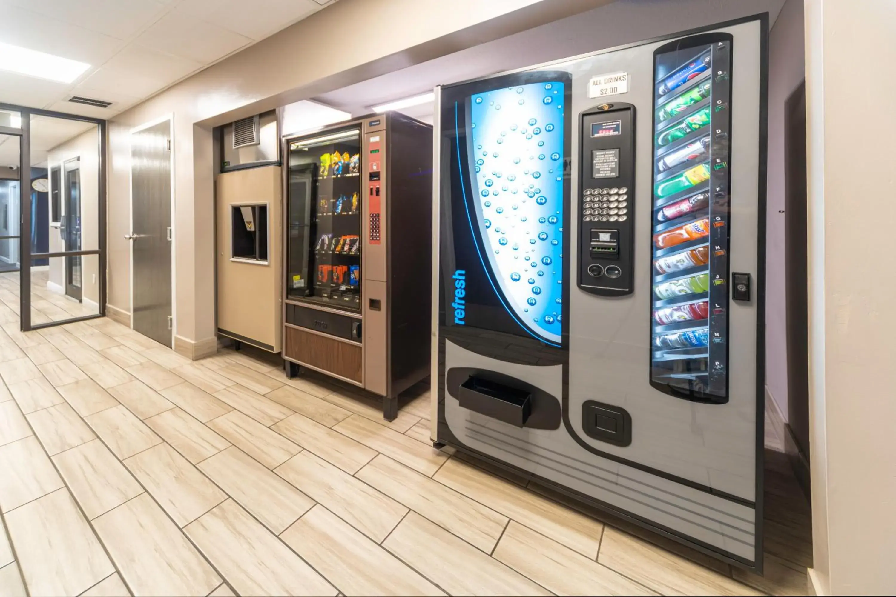 Food in BridgePointe Inn & Suites by BPhotels, Council Bluffs, Omaha Area Food in BridgePointe Inn & Suites by BPhotels, Council Bluffs, Omaha Area