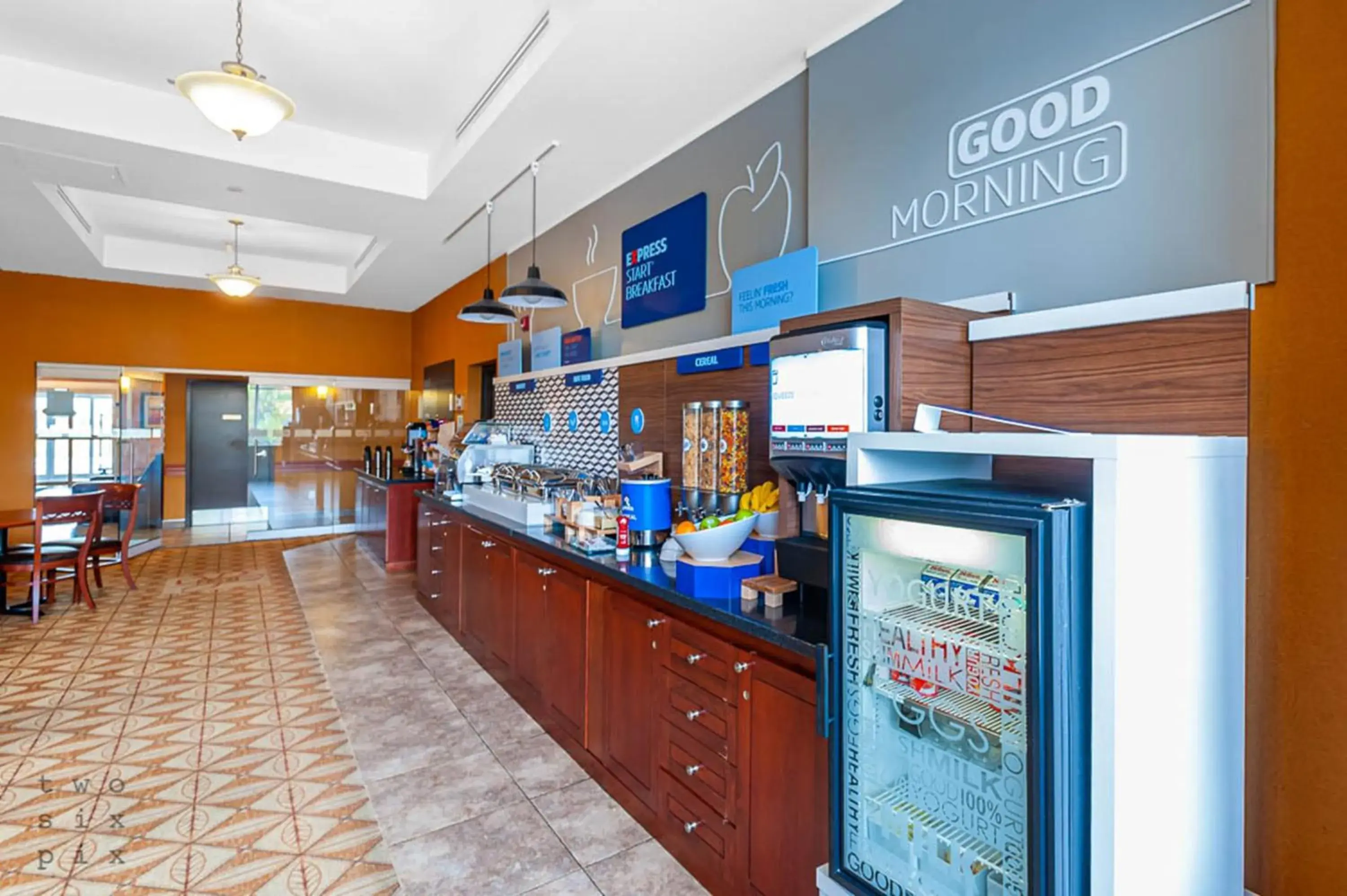 Restaurant/places to eat in Holiday Inn Express Hotel & Suites Clarington - Bowmanville by IHG Restaurant/places to eat in Holiday Inn Express Hotel & Suites Clarington - Bowmanville by IHG