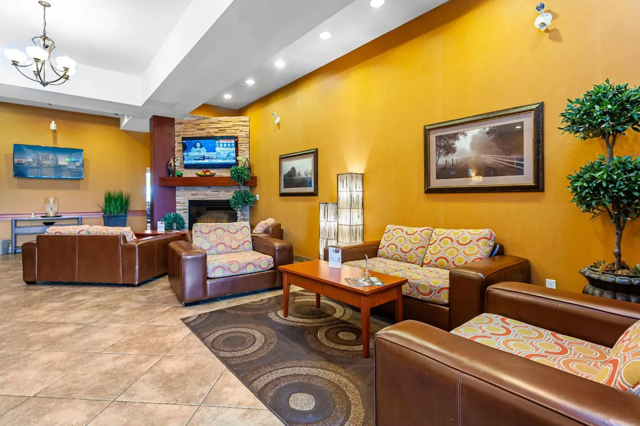 Property building in Holiday Inn Express Hotel & Suites Clarington - Bowmanville by IHG Property building in Holiday Inn Express Hotel & Suites Clarington - Bowmanville by IHG