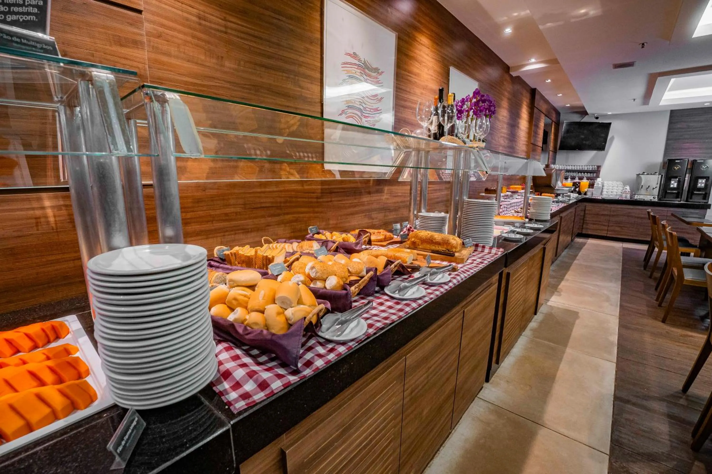 Food and drinks in Hotel Laghetto Bento