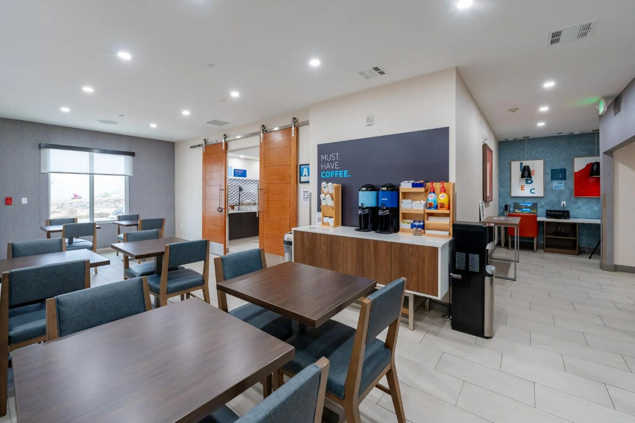 Breakfast in Holiday Inn Express & Suites Frazier Park by IHG