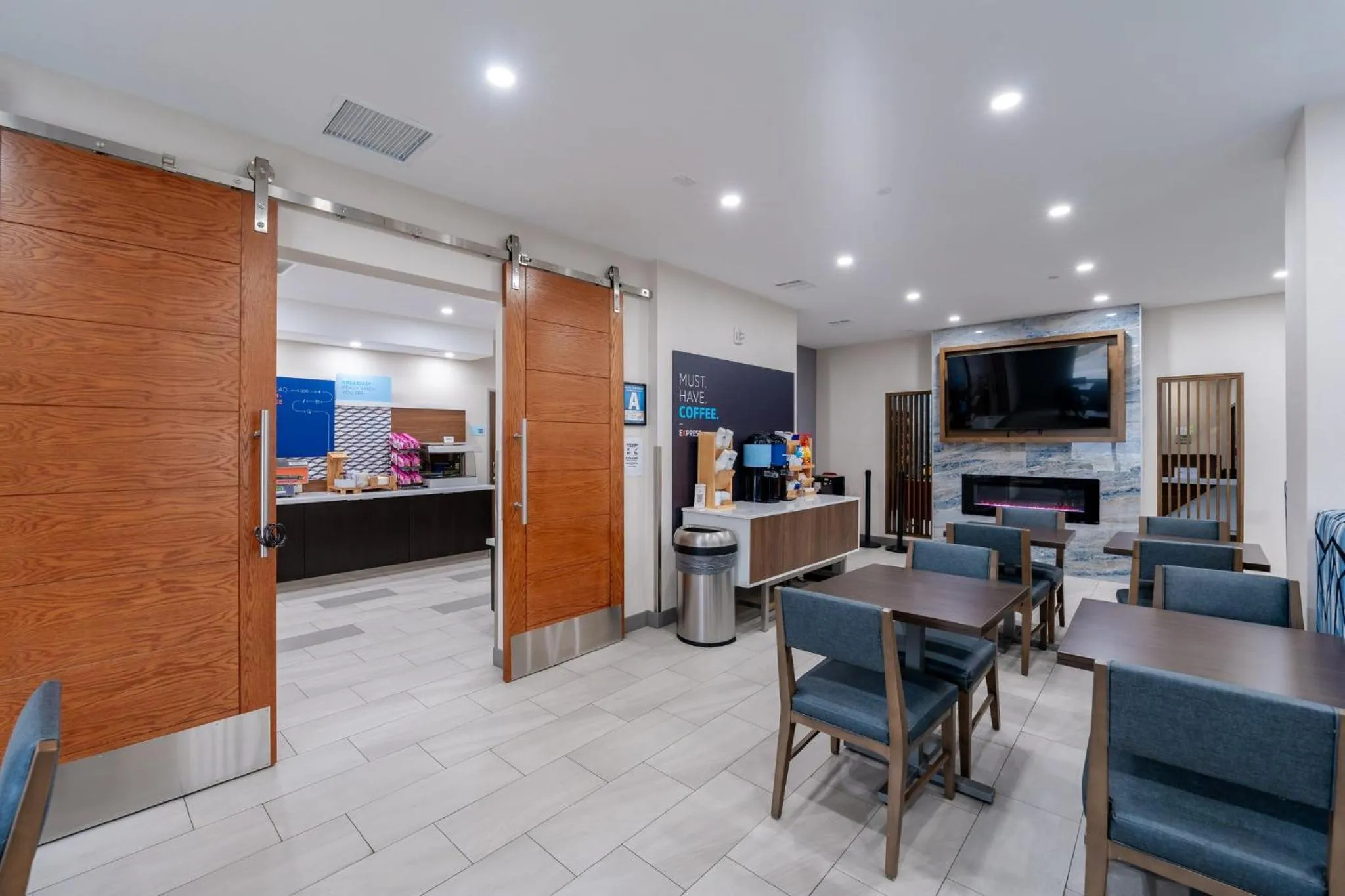 Breakfast in Holiday Inn Express & Suites Frazier Park by IHG