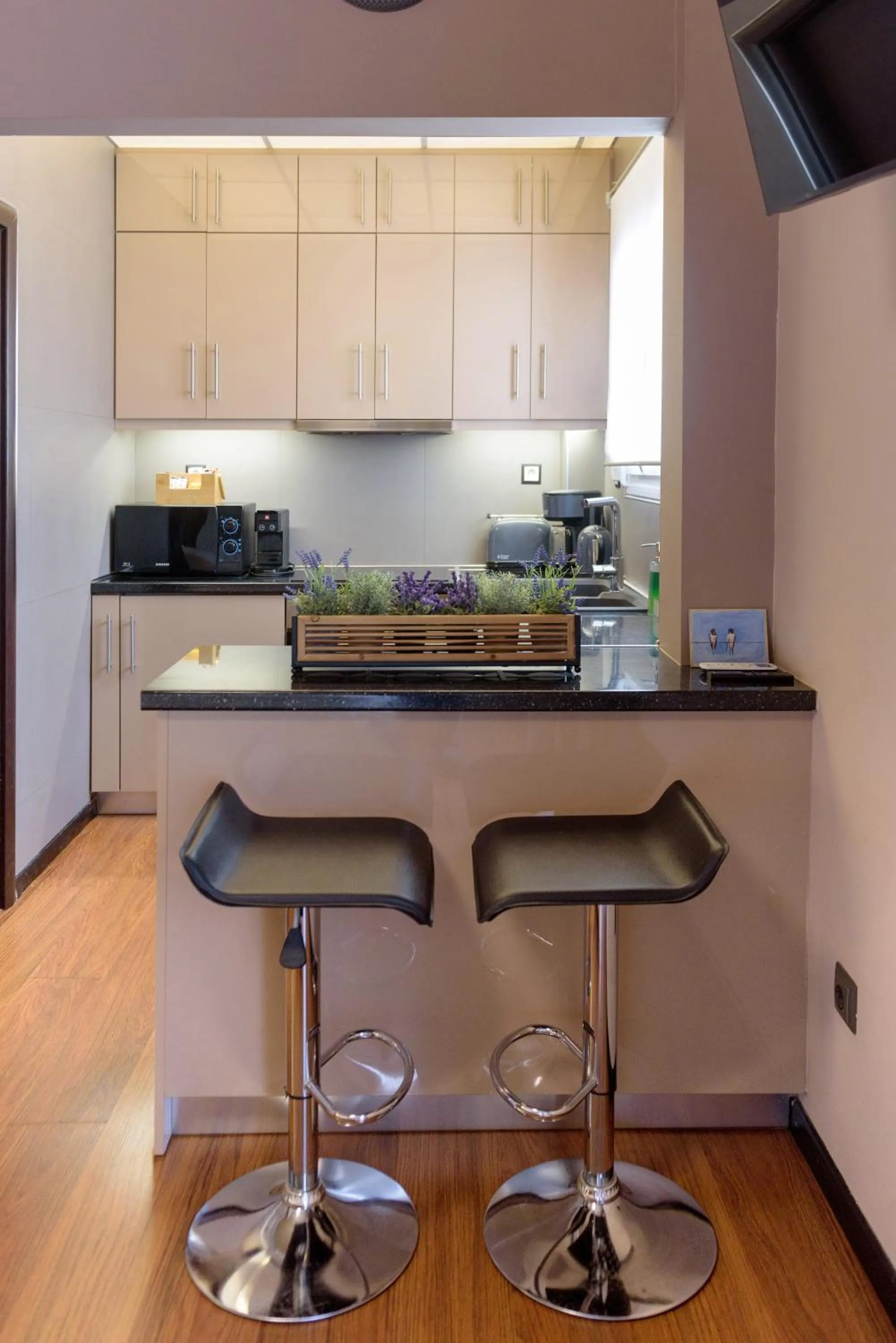 Kitchen or kitchenette in Armoniko