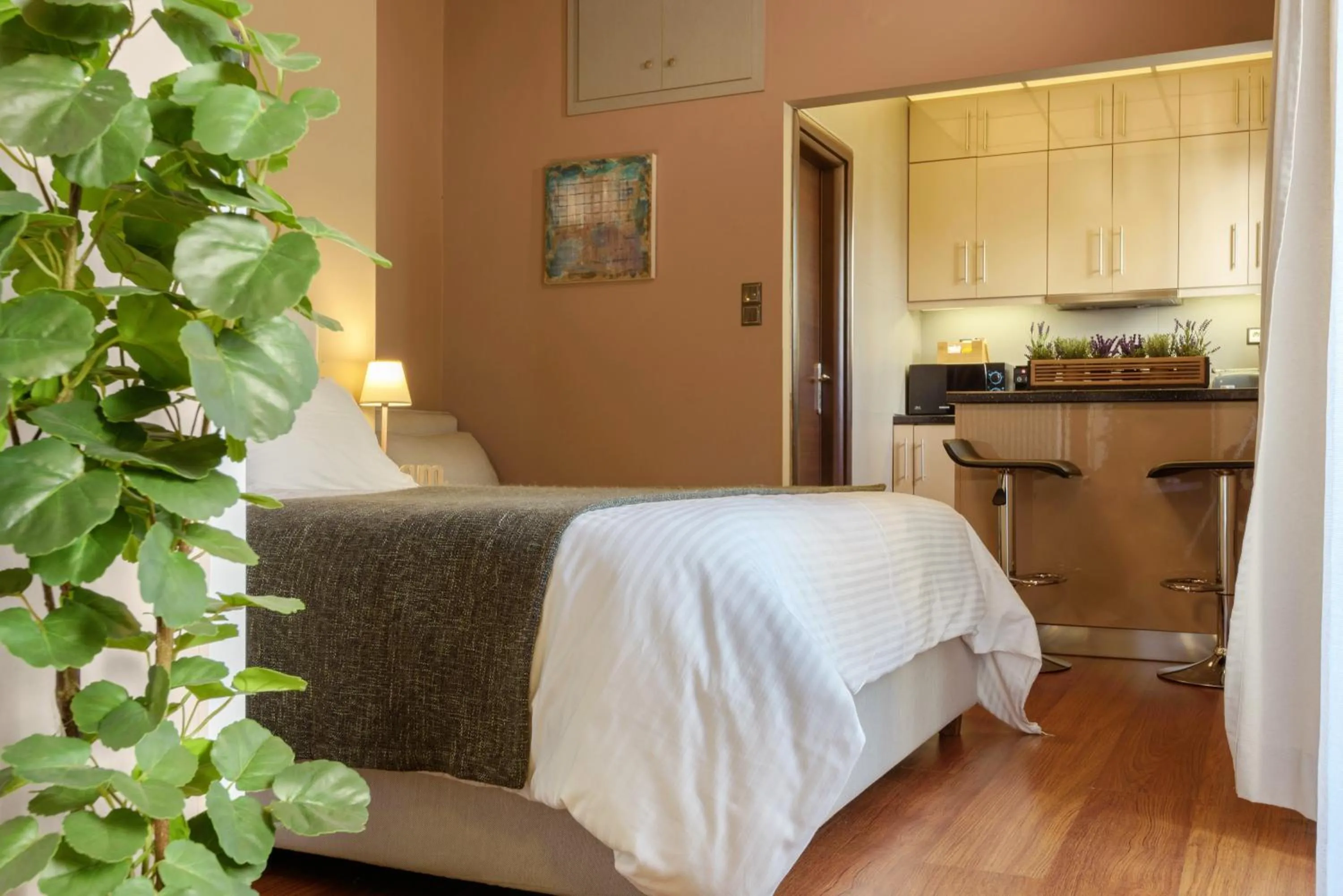 Photo of the whole room, Bed in Armoniko