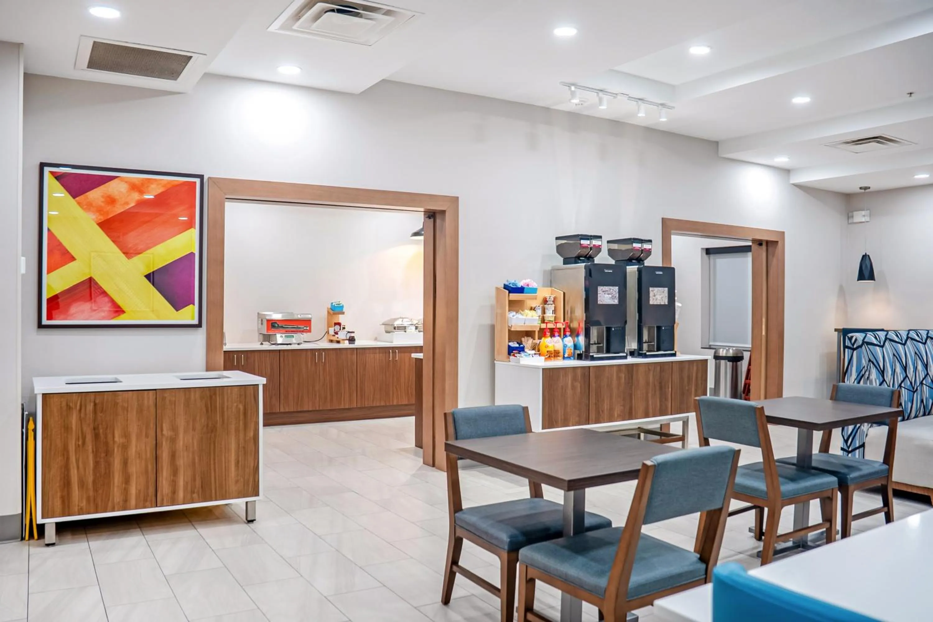 Breakfast in Holiday Inn Express and Suites Saint Augustine North by IHG