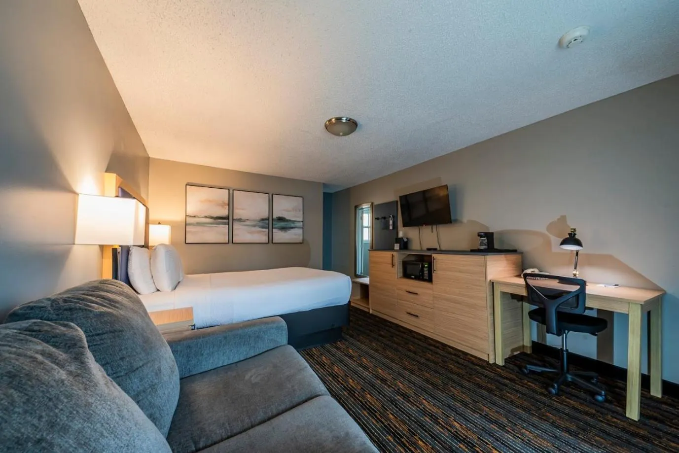 Bed in Courtesy Inn Downtown Eugene