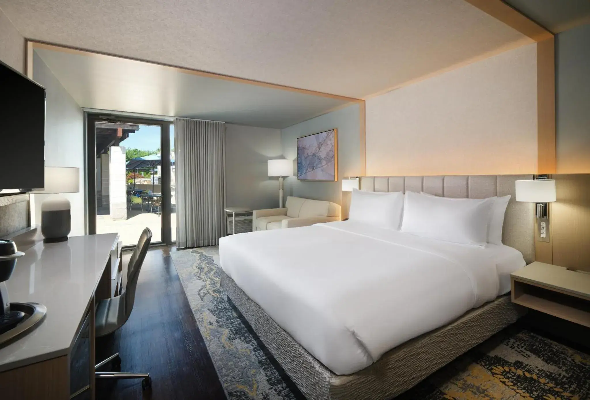 Premium King Room with Poolside Terrace - Communications Accessible in Hotel Indigo East End by IHG Premium King Room with Poolside Terrace - Communications Accessible in Hotel Indigo East End by IHG