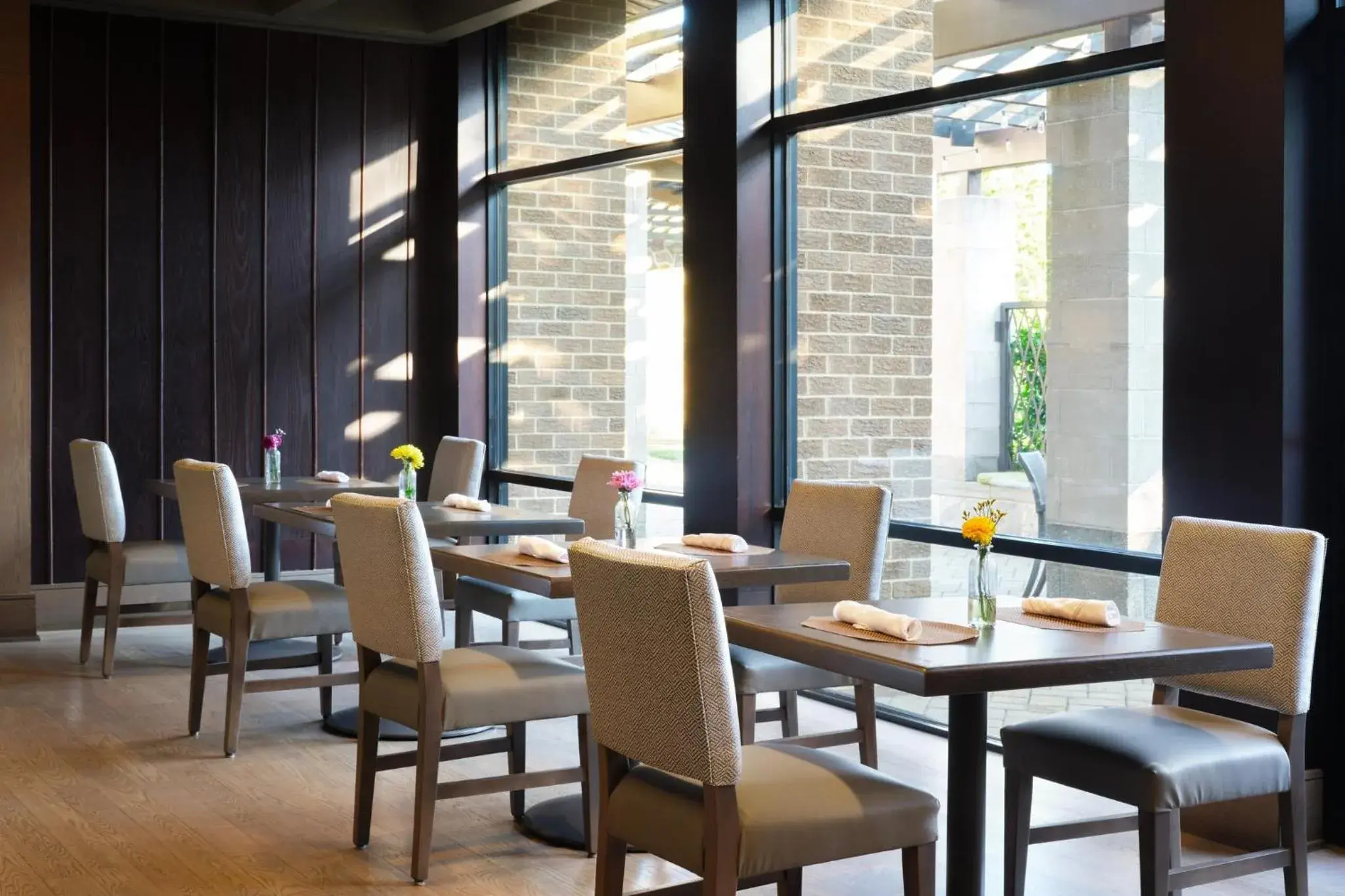 Restaurant/places to eat in Hotel Indigo Long Island - East End by IHG Restaurant/places to eat in Hotel Indigo Long Island - East End by IHG