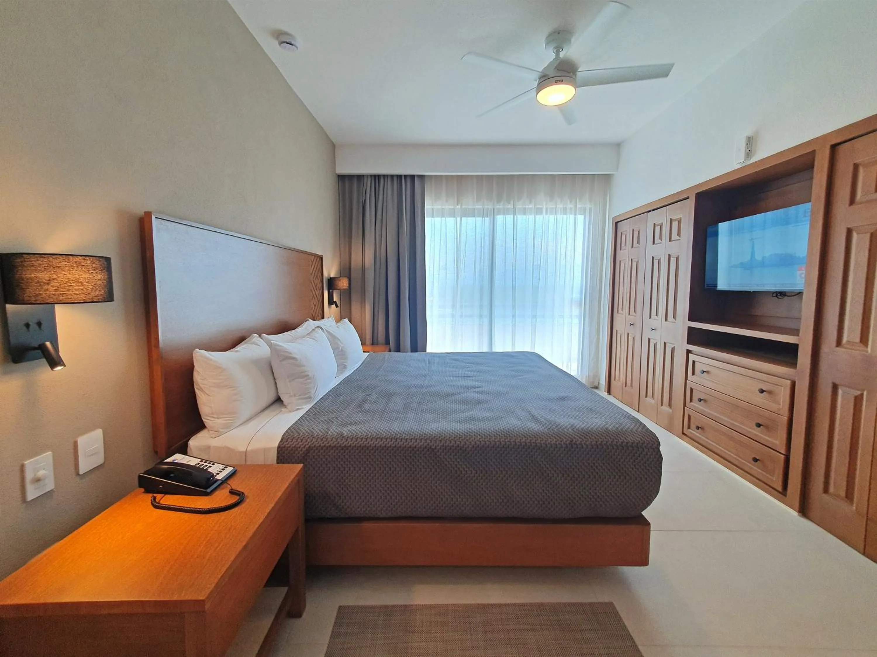 Bedroom, Bed in Paradise Village
