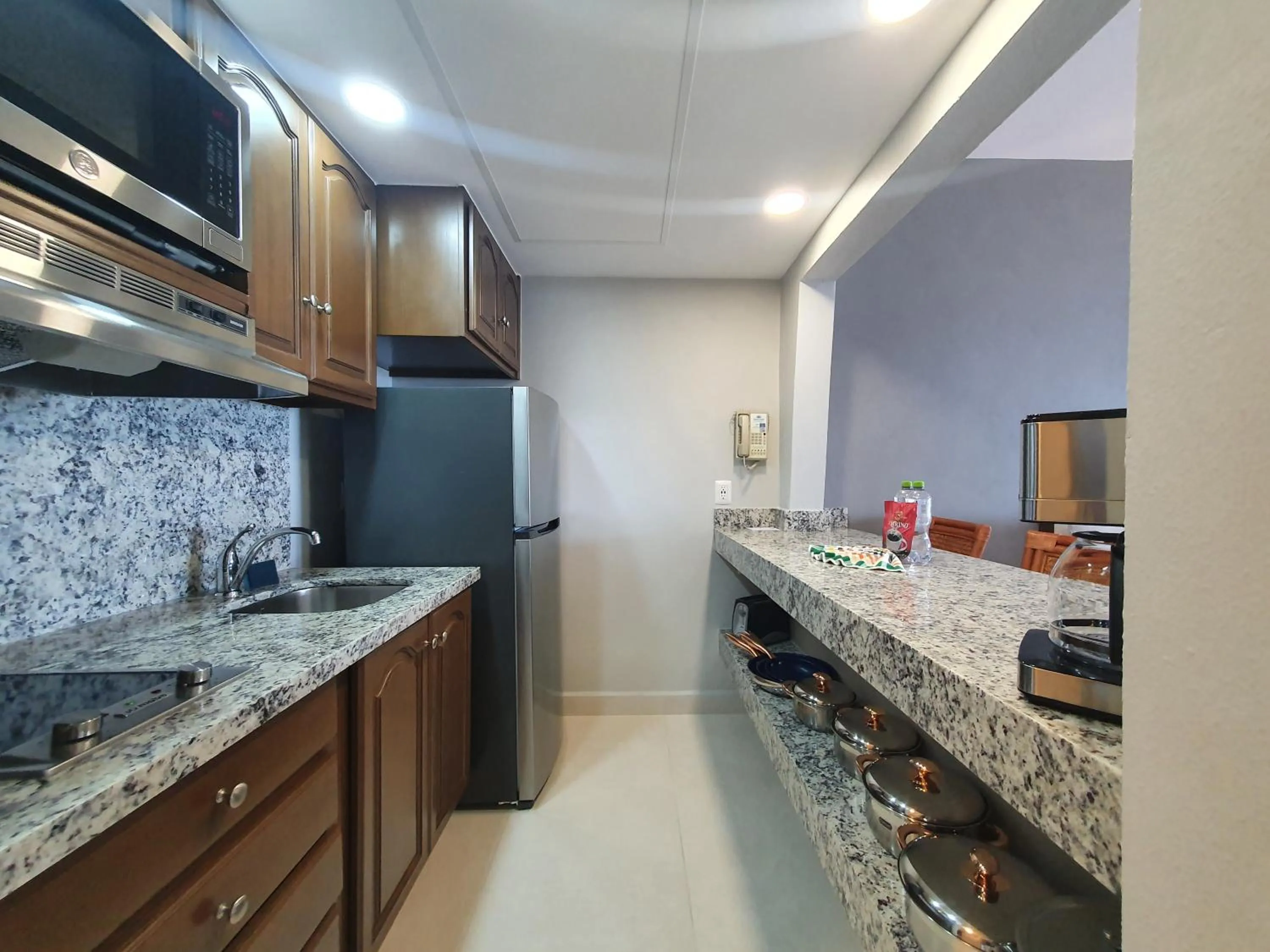 Kitchen or kitchenette in Paradise Village