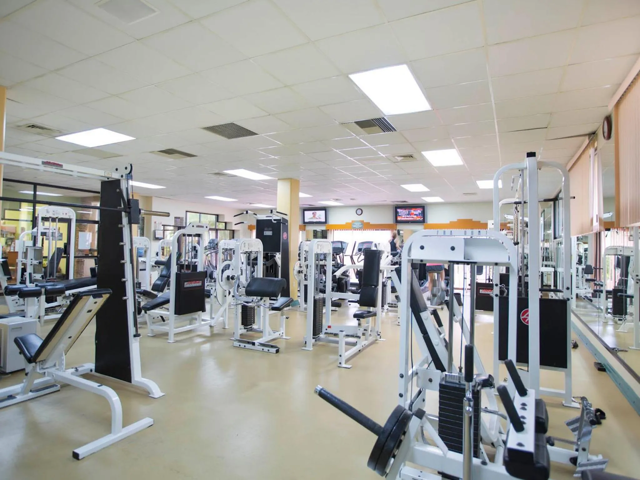 Fitness centre/facilities in Paradise Village