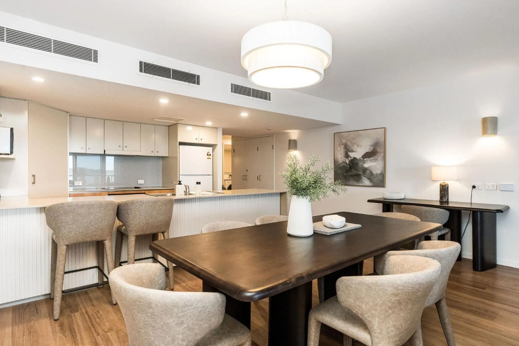 Riverside Apartments & Hotel