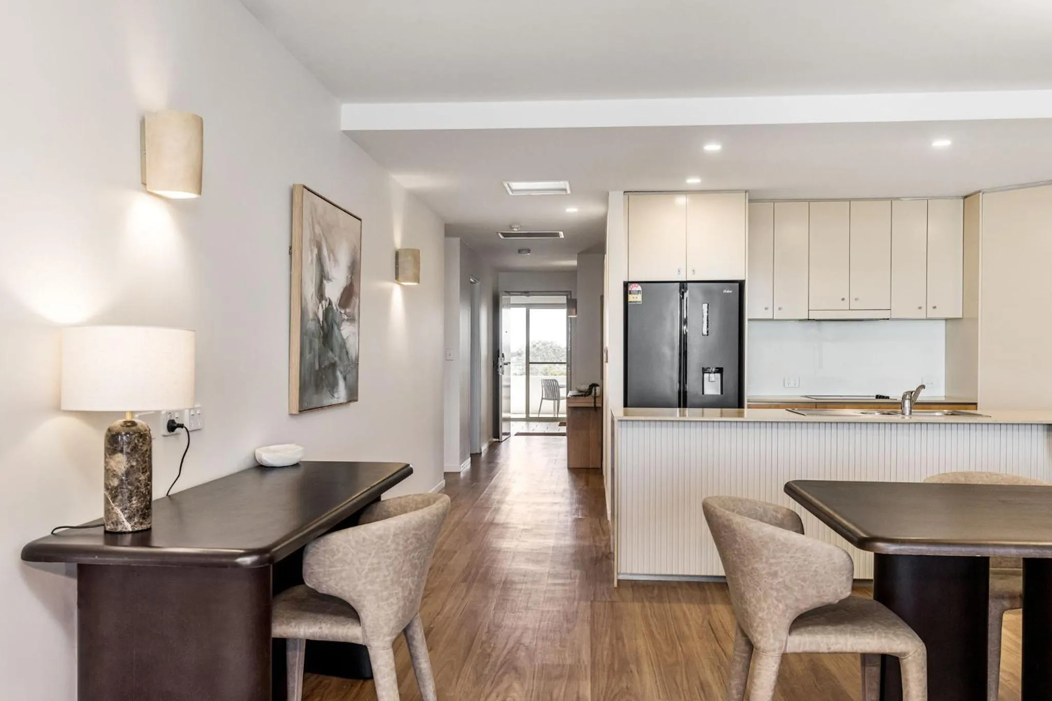 Riverside Apartments & Hotel