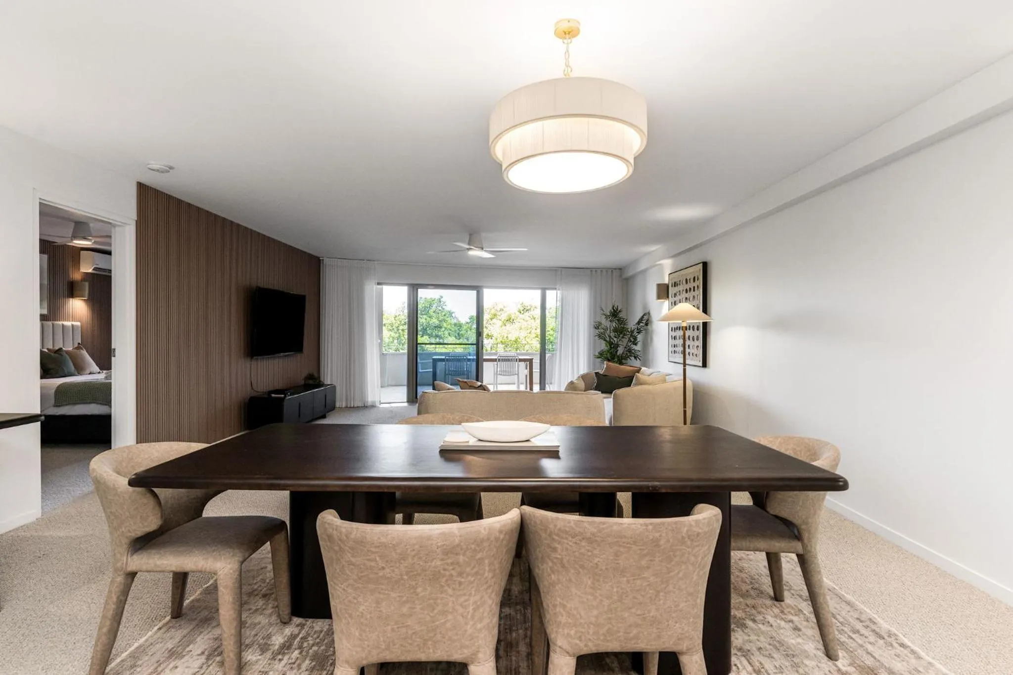 Riverside Apartments & Hotel