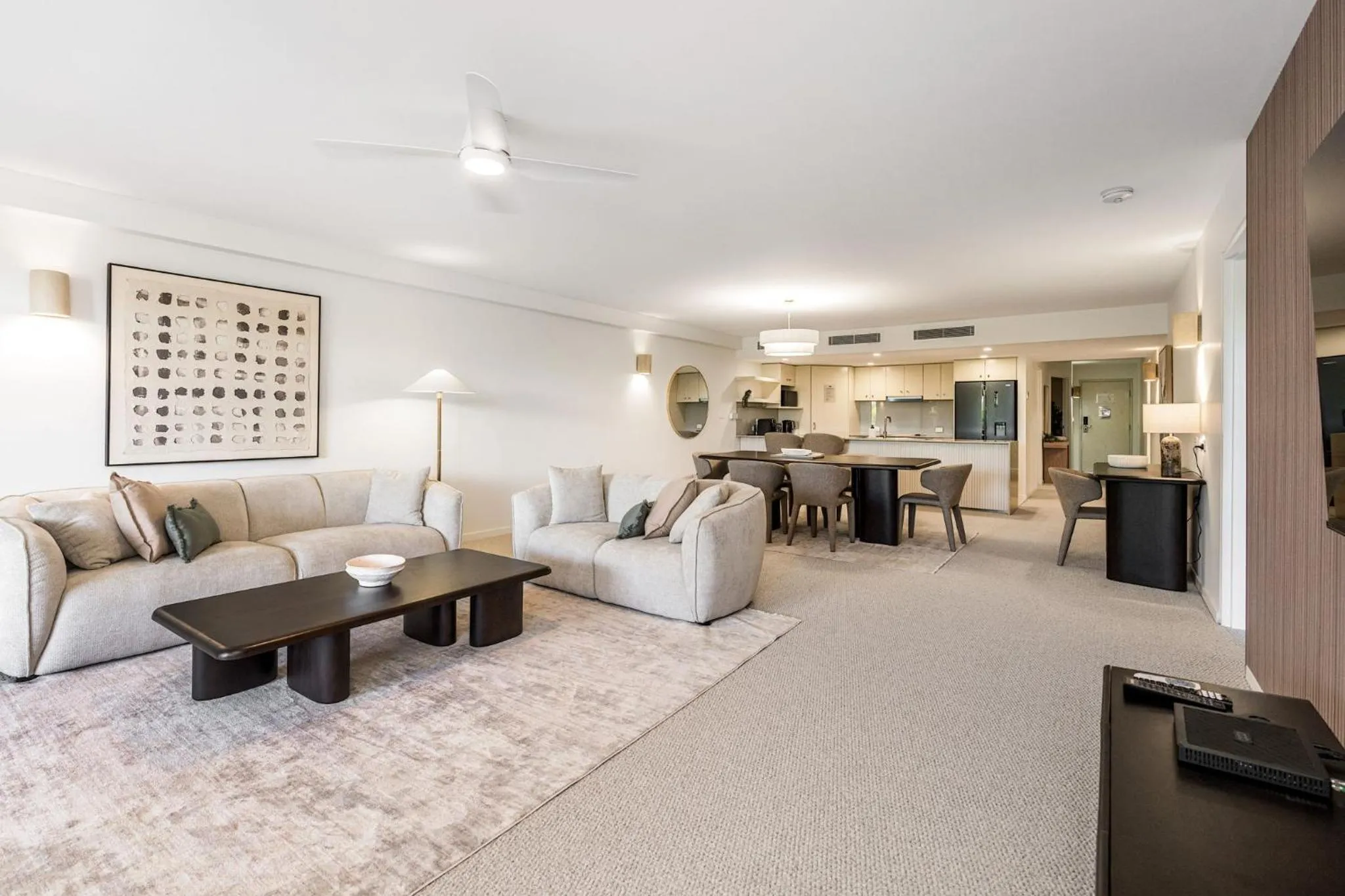 Riverside Apartments & Hotel