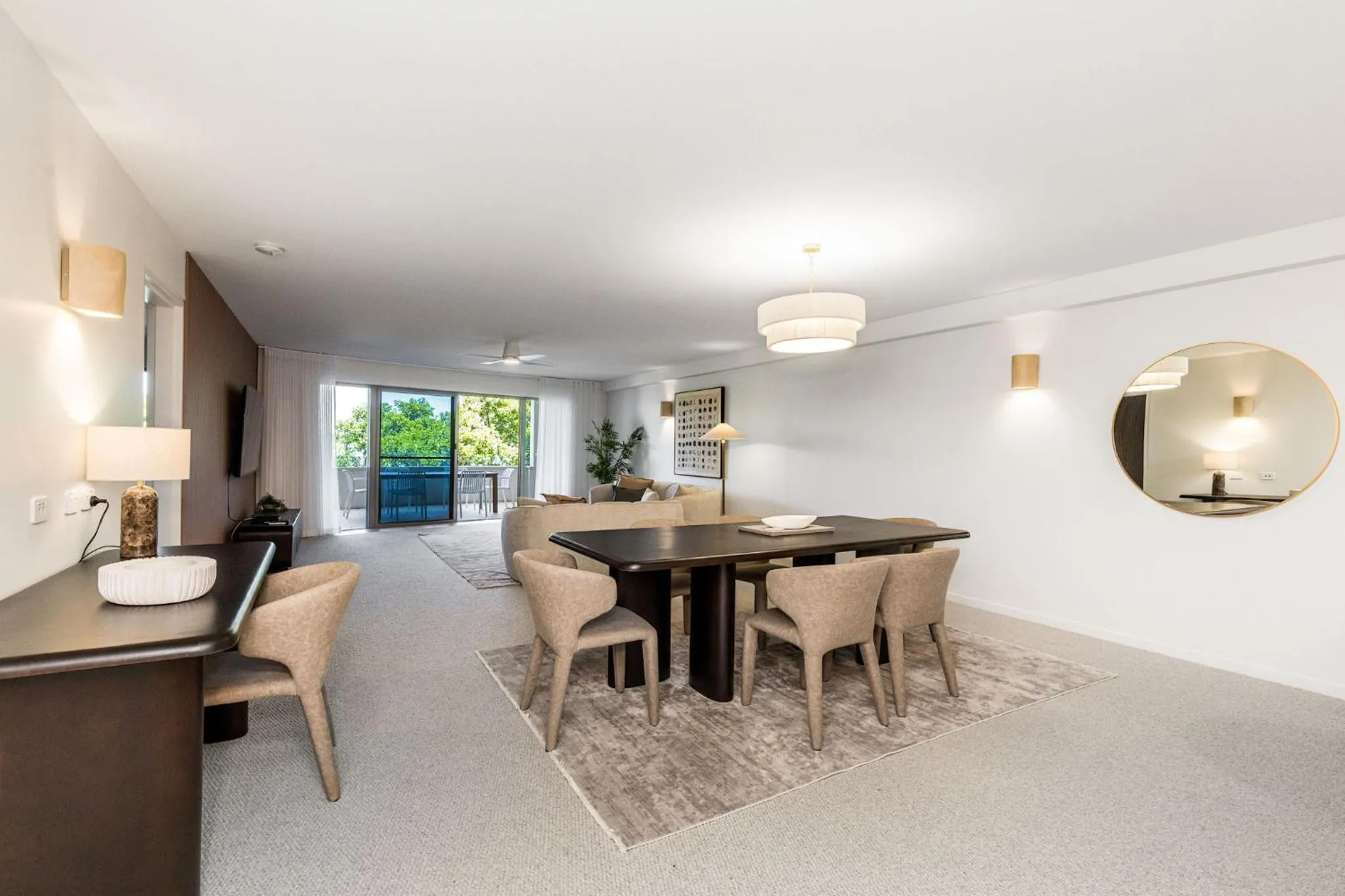 Riverside Apartments & Hotel