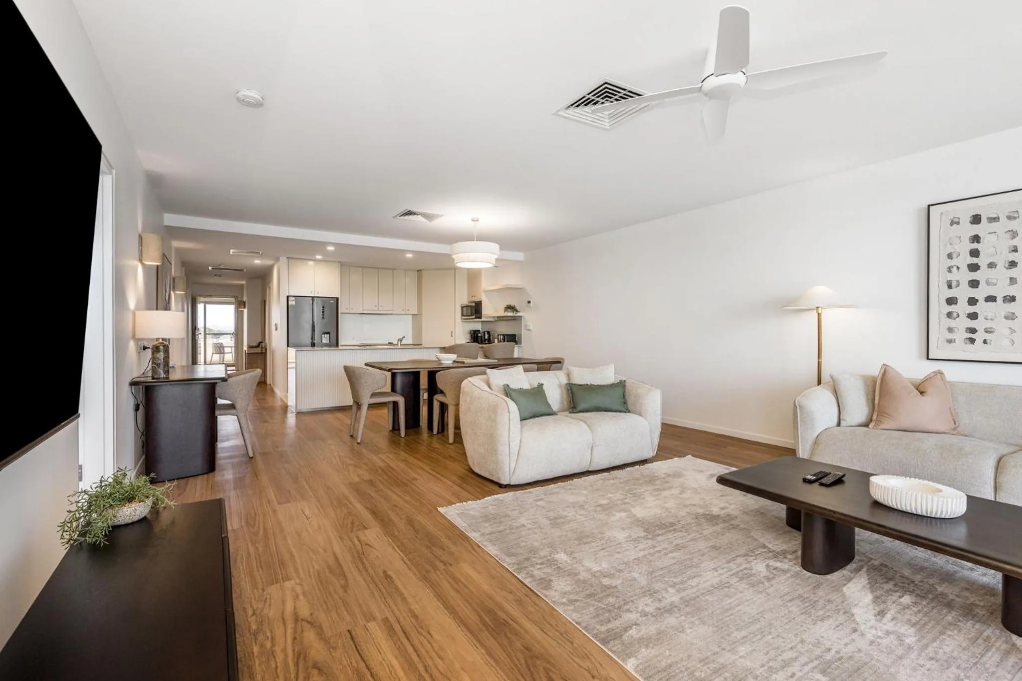 Riverside Apartments & Hotel