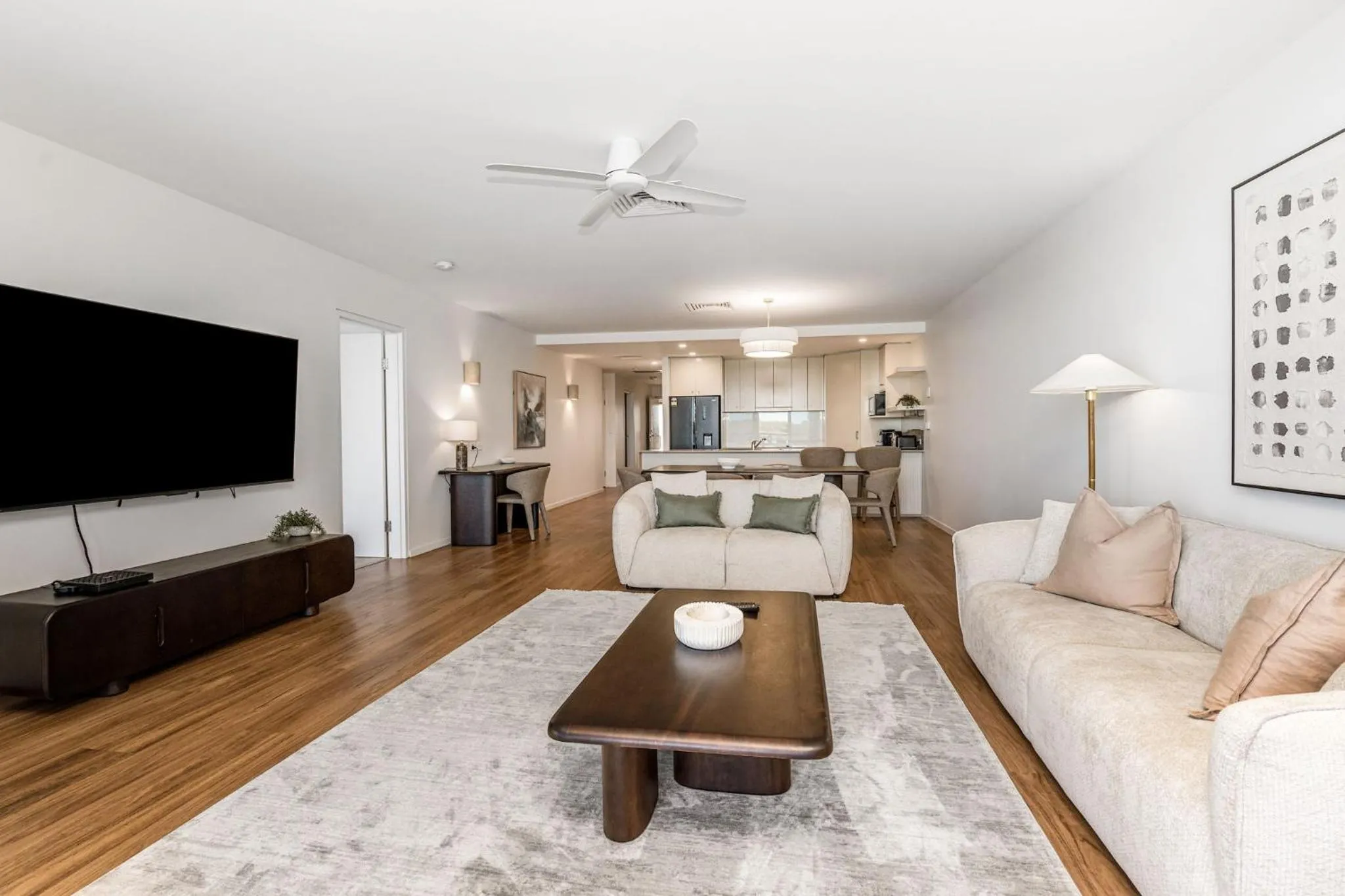 Riverside Apartments & Hotel