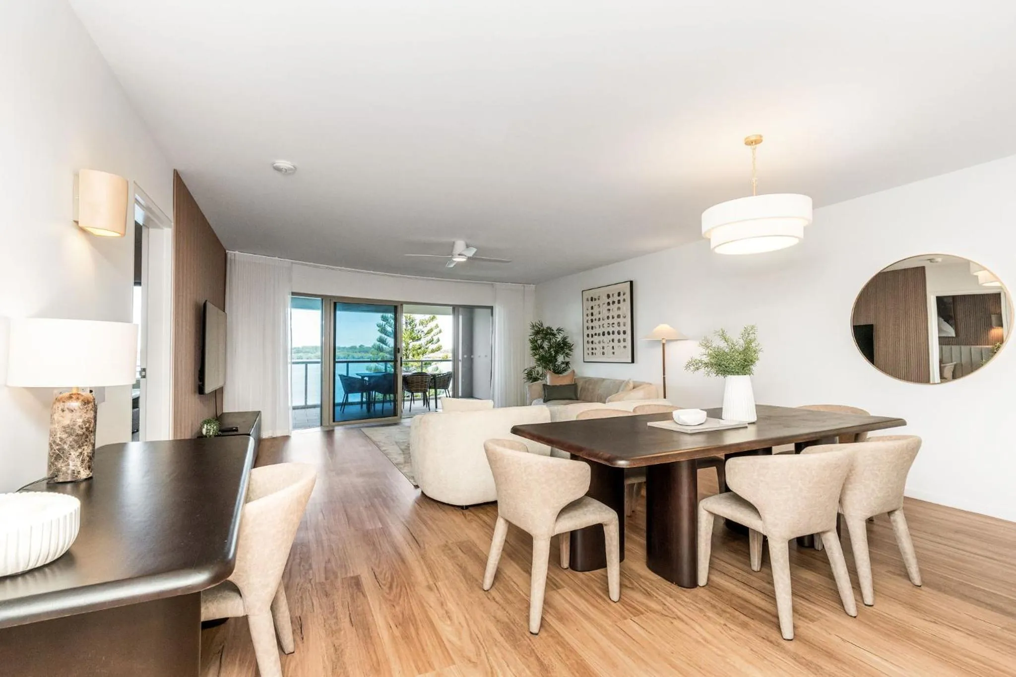 Living room in Riverside Apartments & Hotel