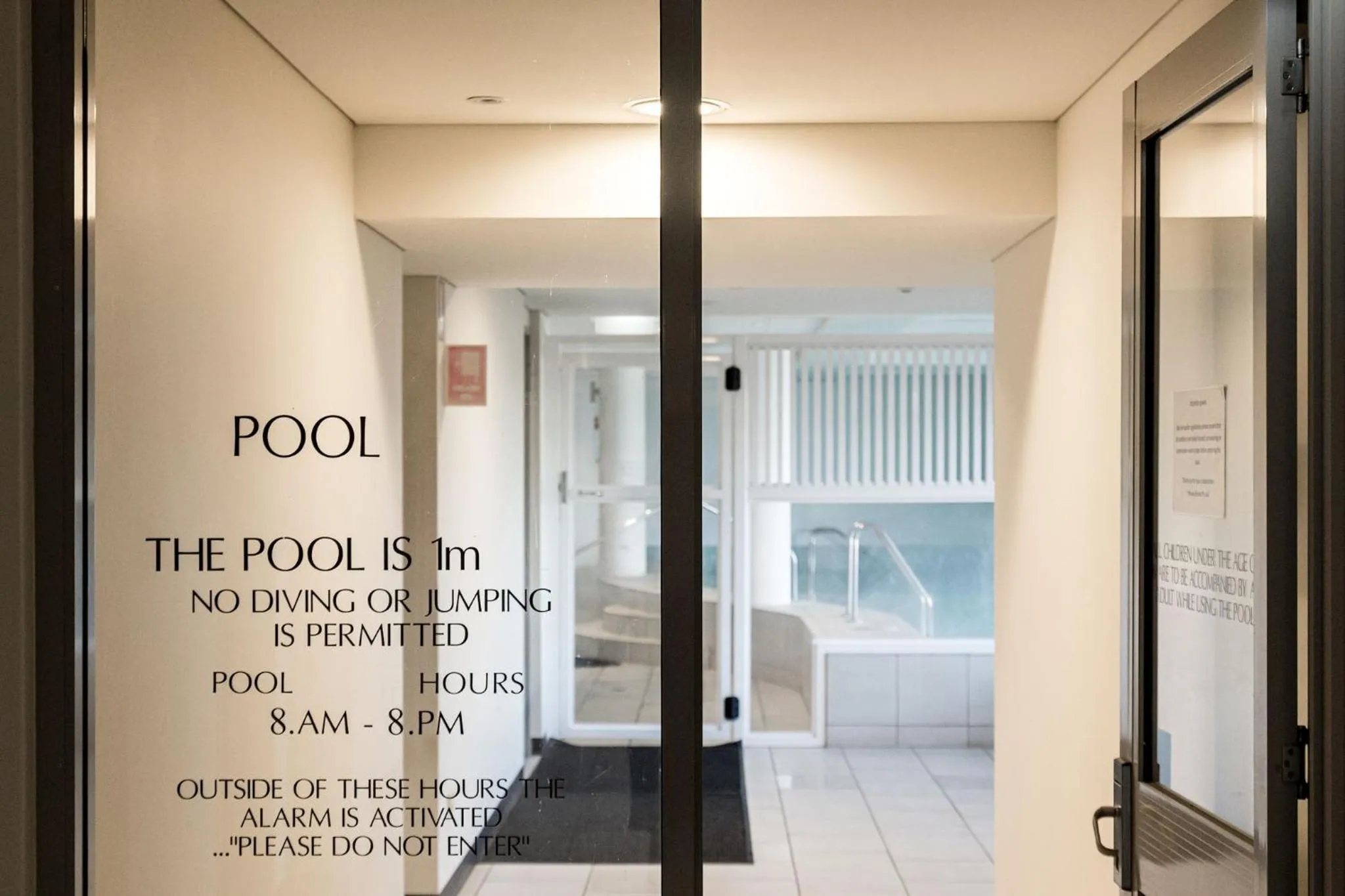 Swimming pool in Riverside Holiday Apartments