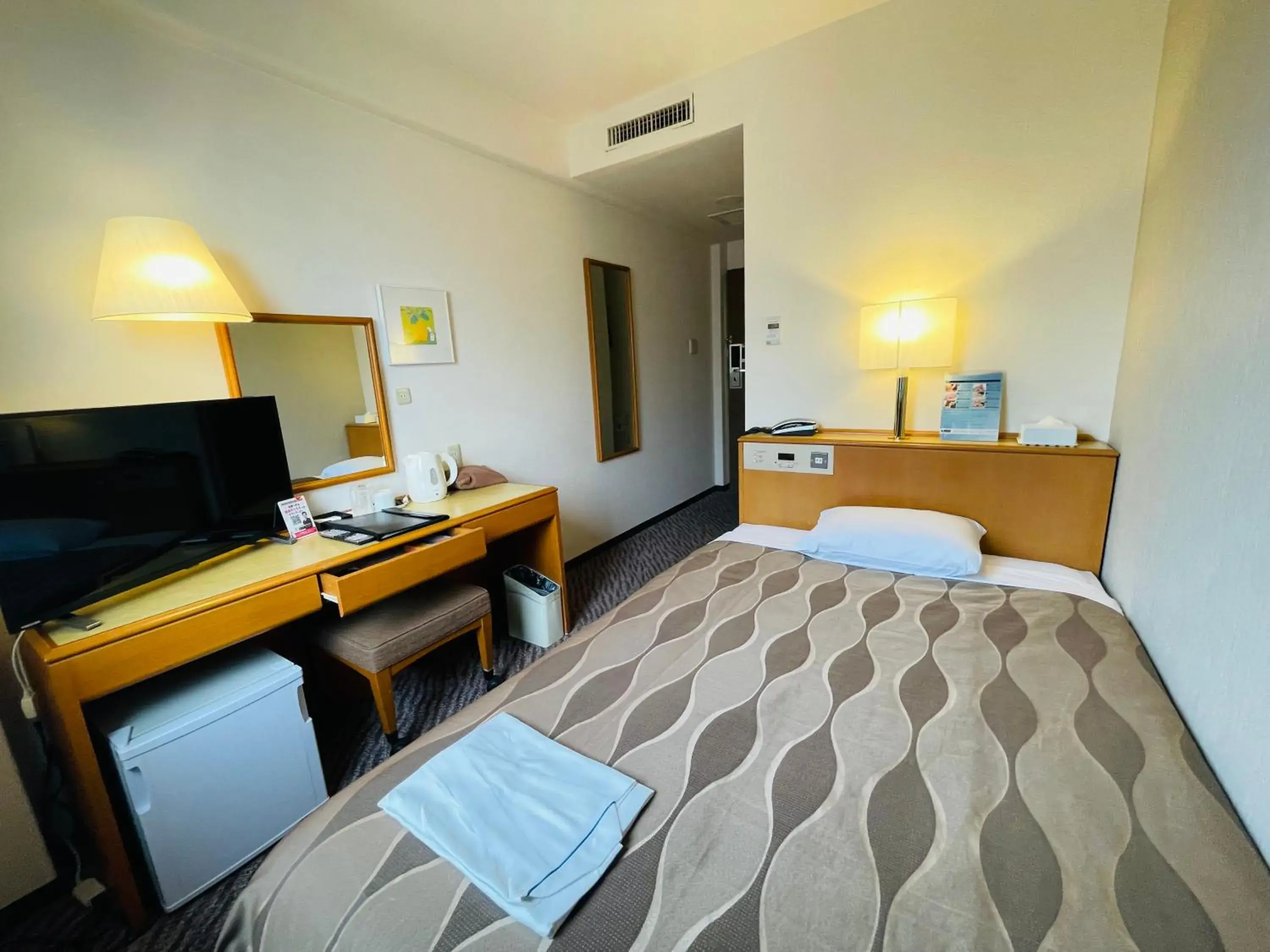 Photo of the whole room, Bed in Center Hotel Narita1 Photo of the whole room, Bed in Center Hotel Narita1