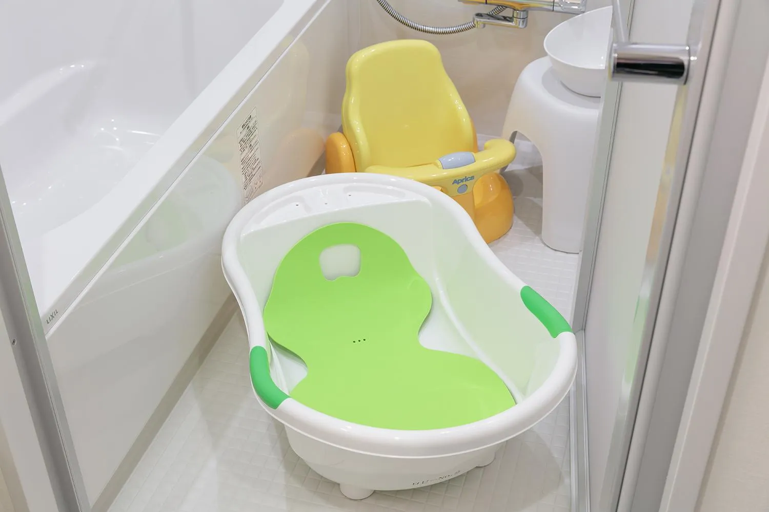 Shower, Bathroom in Tokyo Bay Tokyu Hotel