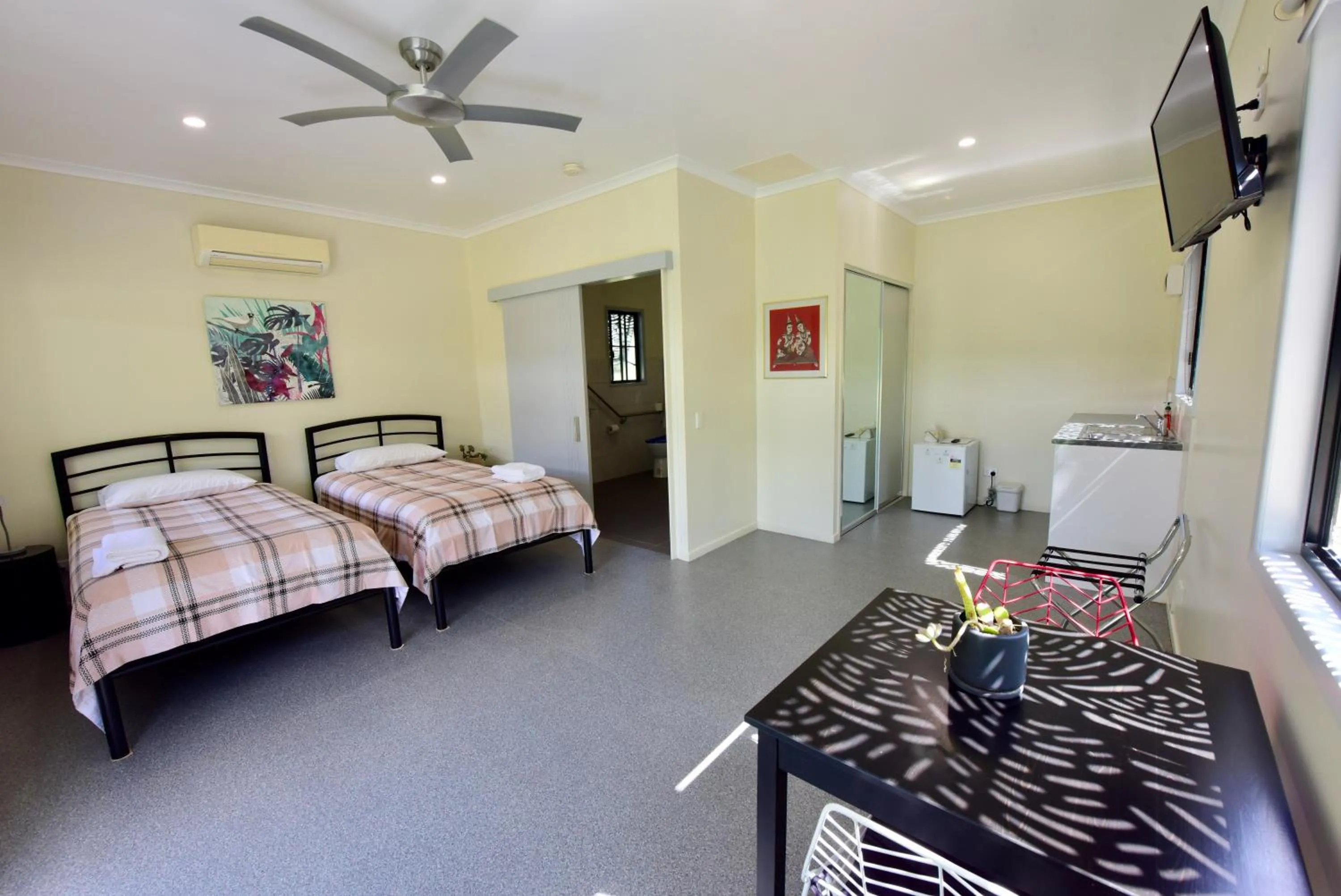 Photo of the whole room, Bed in Daintree Peaks ECO Stays