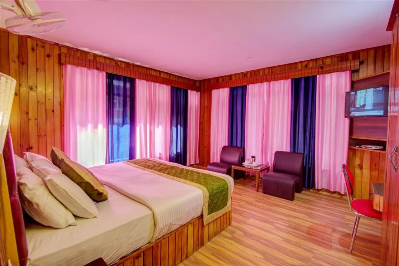 Bed in Hotel Samiru Manali