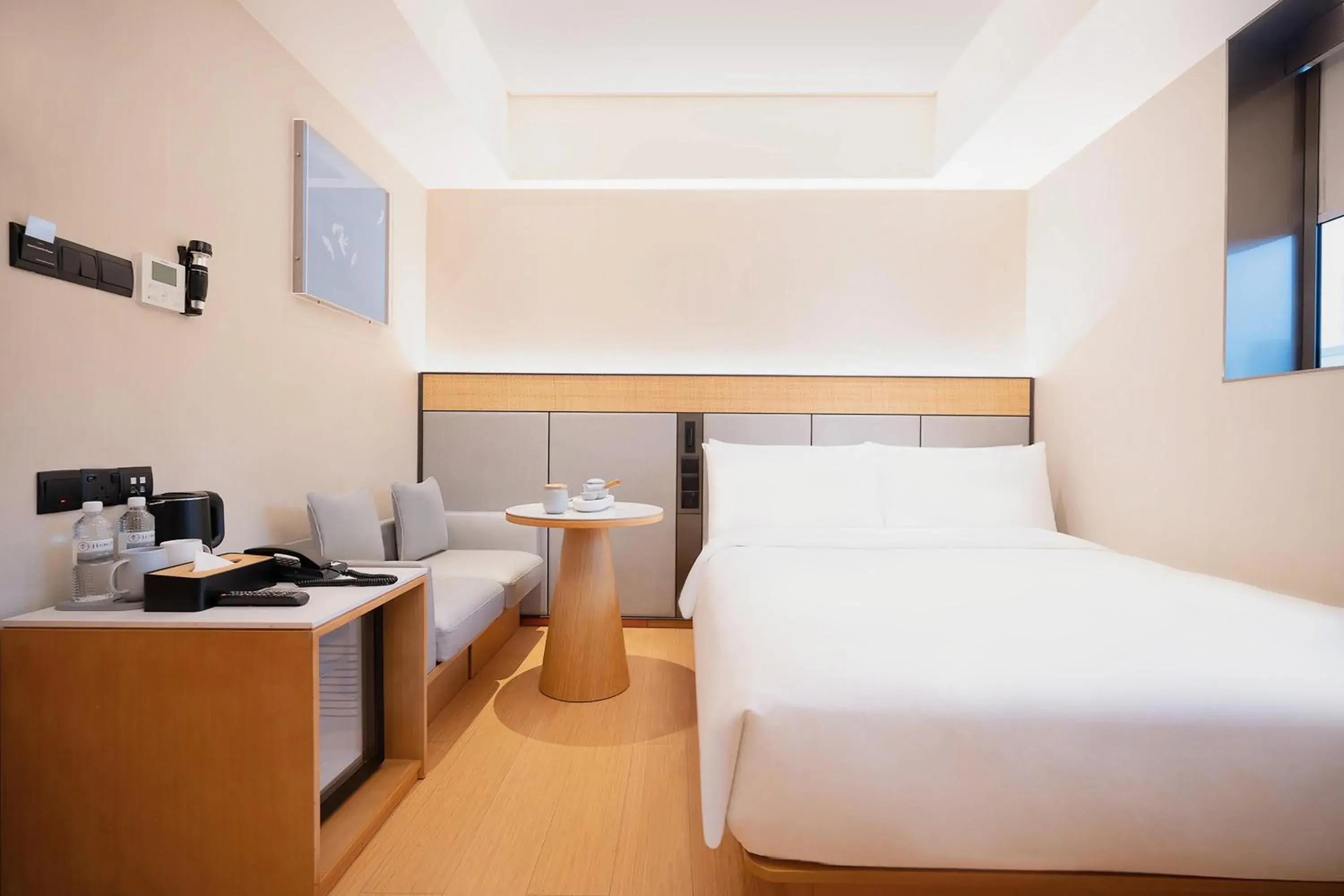 Bed in Ji Hotel Orchard Singapore Bed in Ji Hotel Orchard Singapore