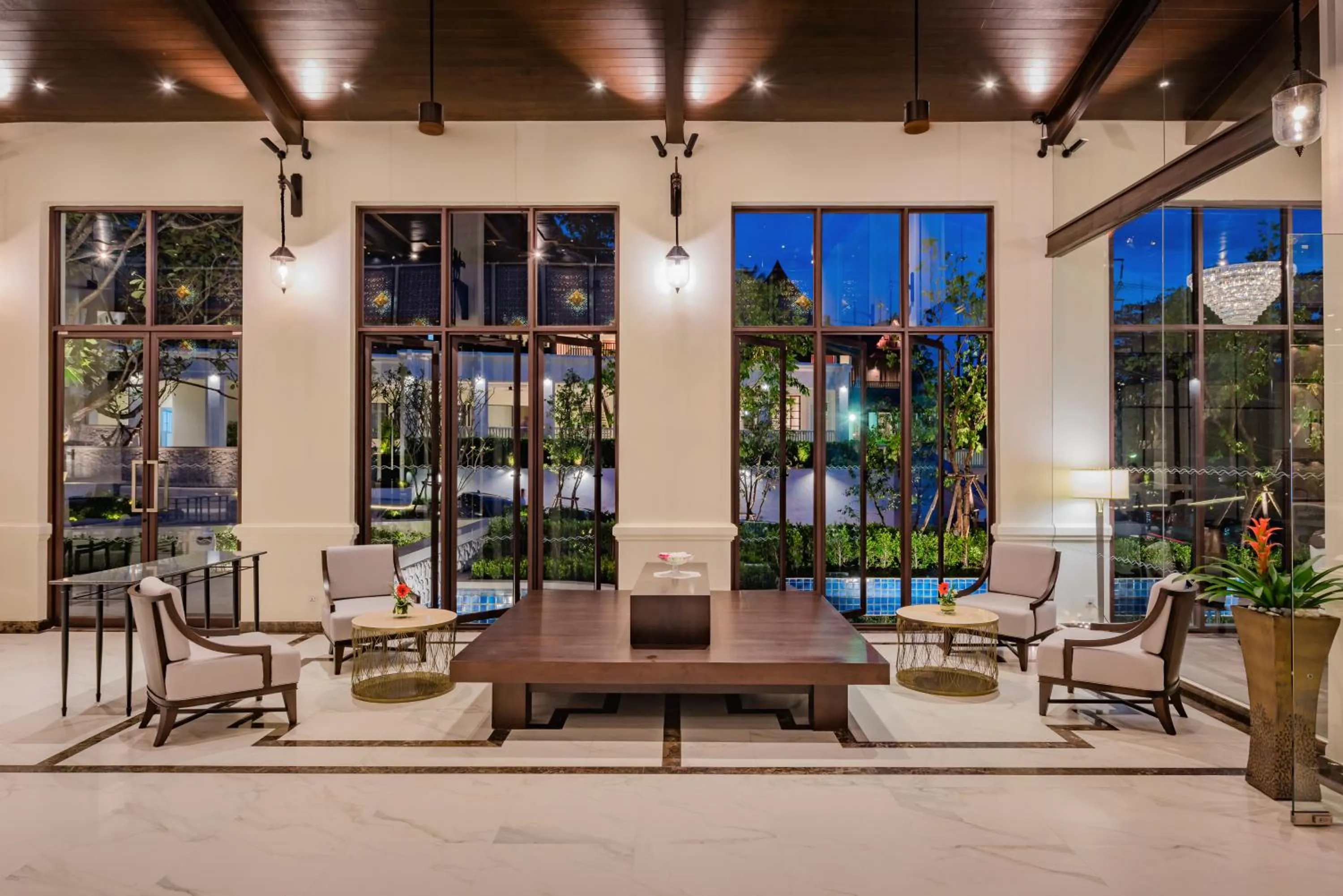 Lobby or reception in Diamond Cliff Resort & Spa, Patong Beach