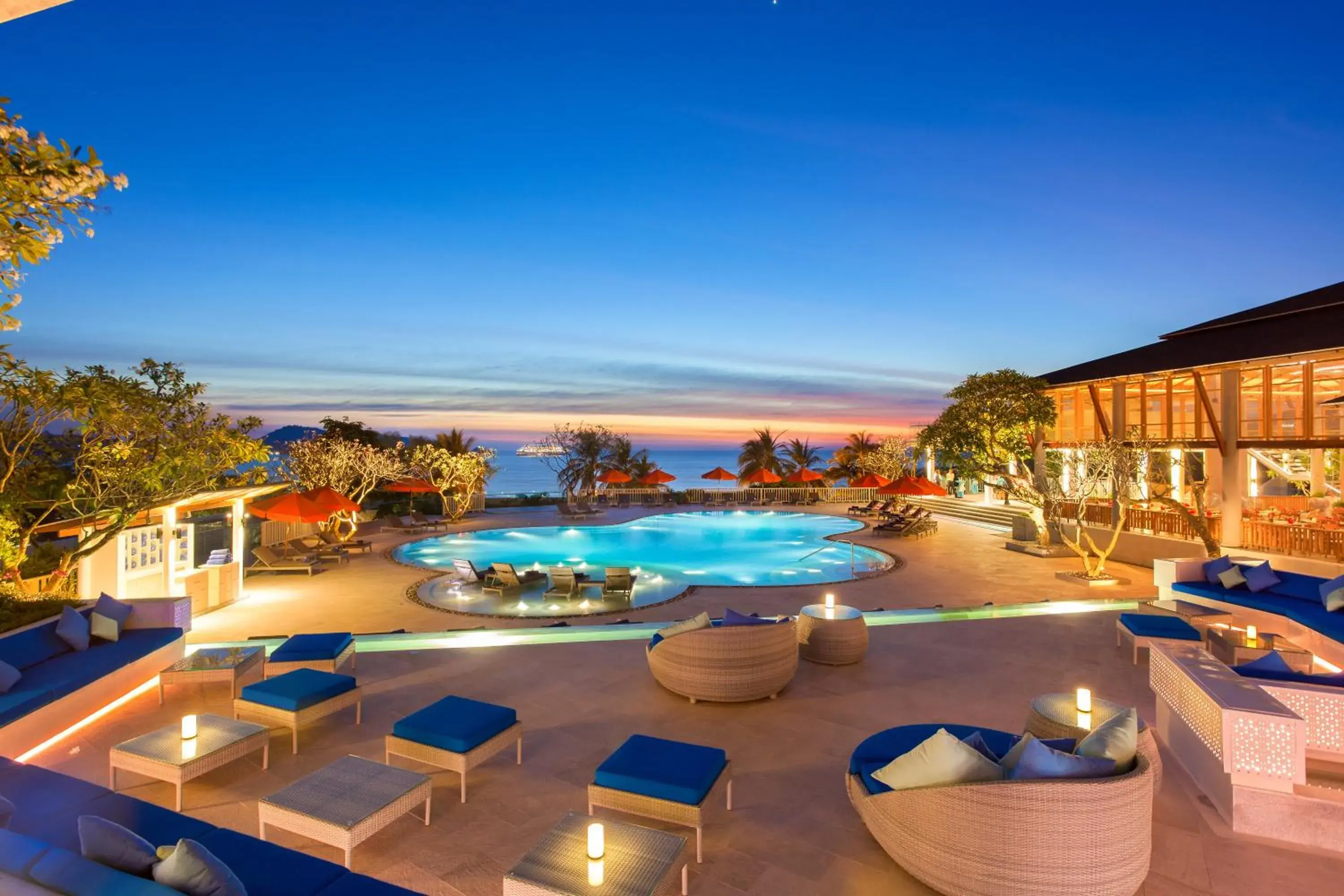 Restaurant/places to eat in Diamond Cliff Resort & Spa, Patong Beach Restaurant/places to eat in Diamond Cliff Resort & Spa, Patong Beach