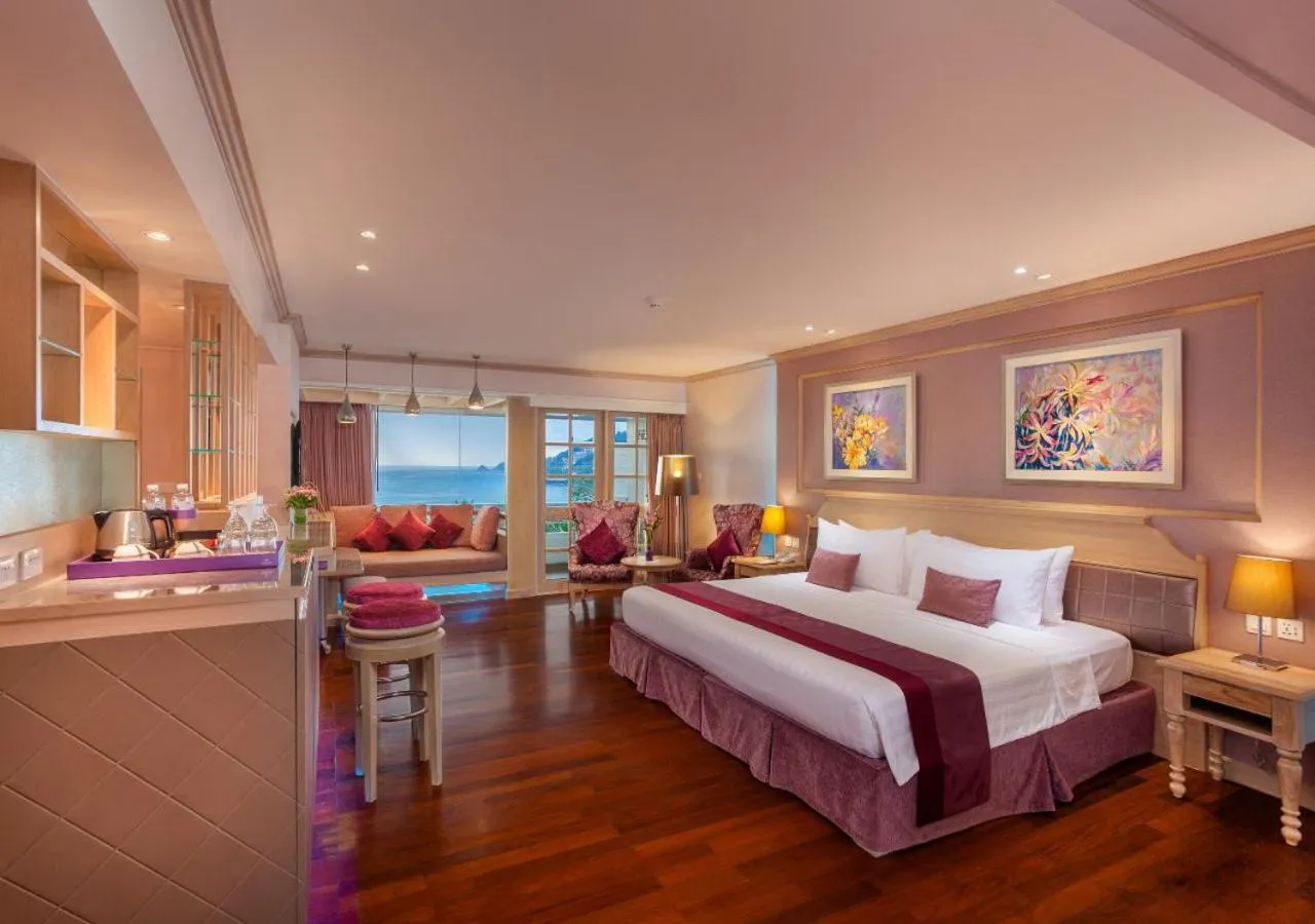 Bed in Diamond Cliff Resort & Spa, Patong Beach