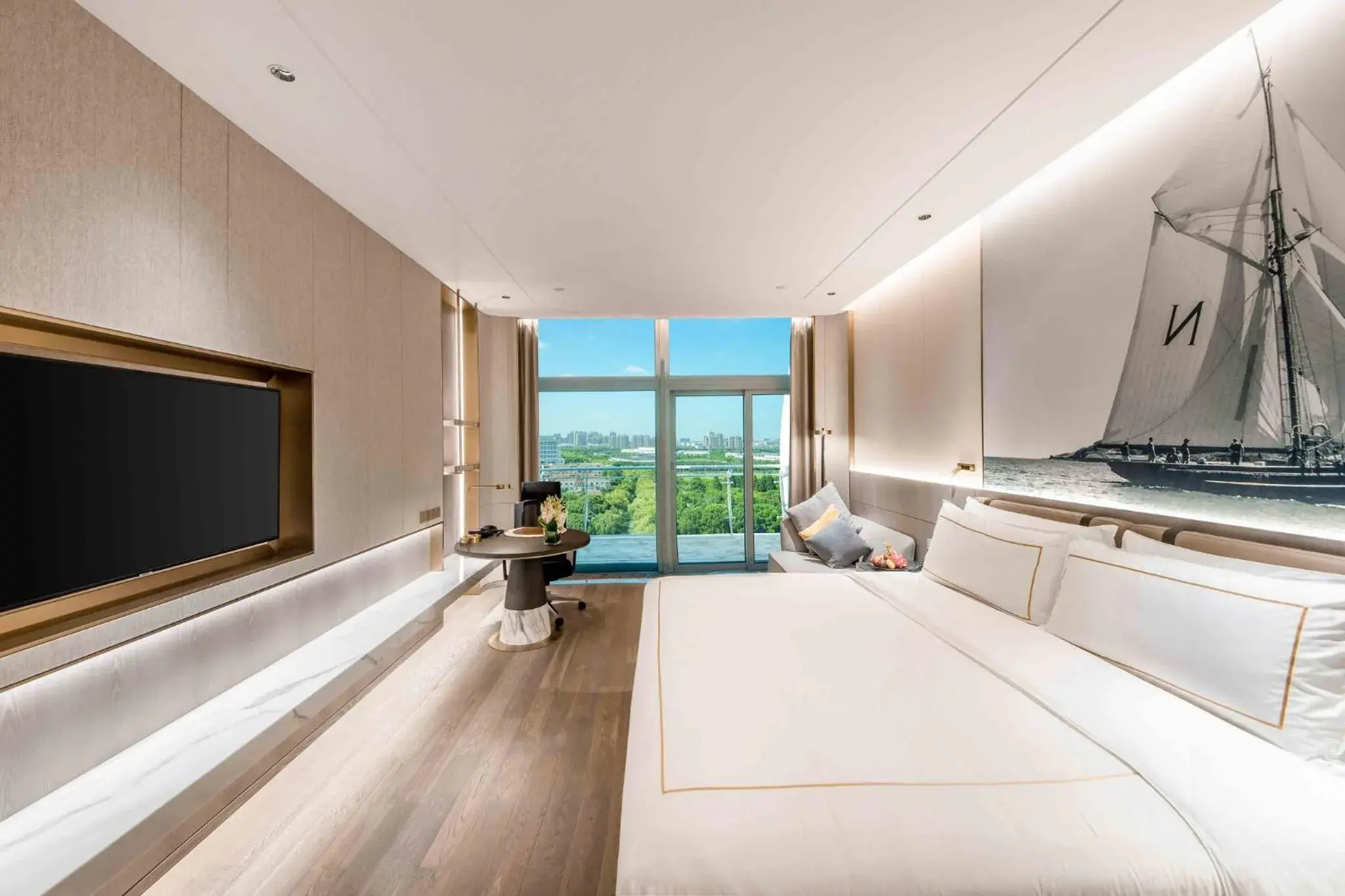 Photo of the whole room, Bed in Crowne Plaza Suzhou by IHG Photo of the whole room, Bed in Crowne Plaza Suzhou by IHG