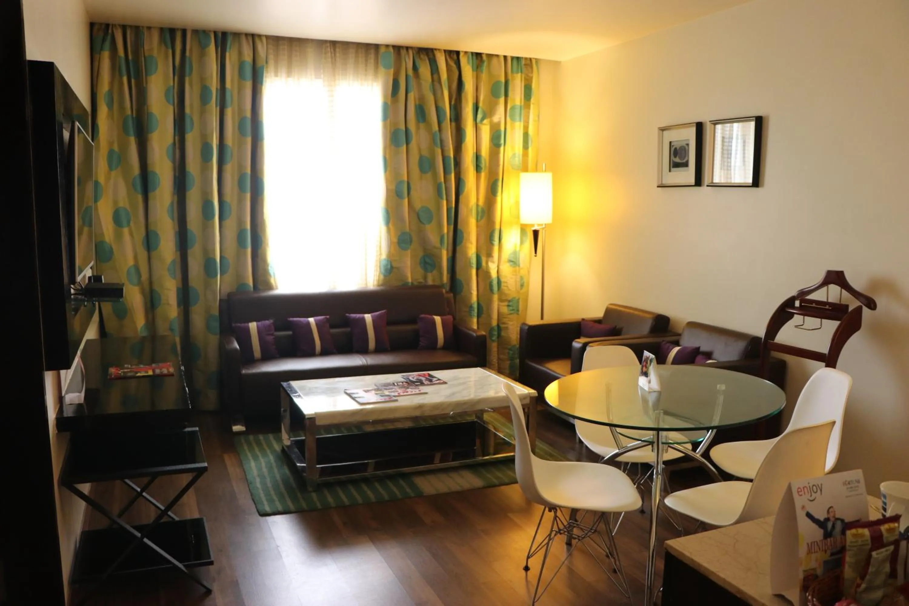 Living room in Fortune Inn Sree Kanya, Visakhapatnam - Member ITC Hotels' Group