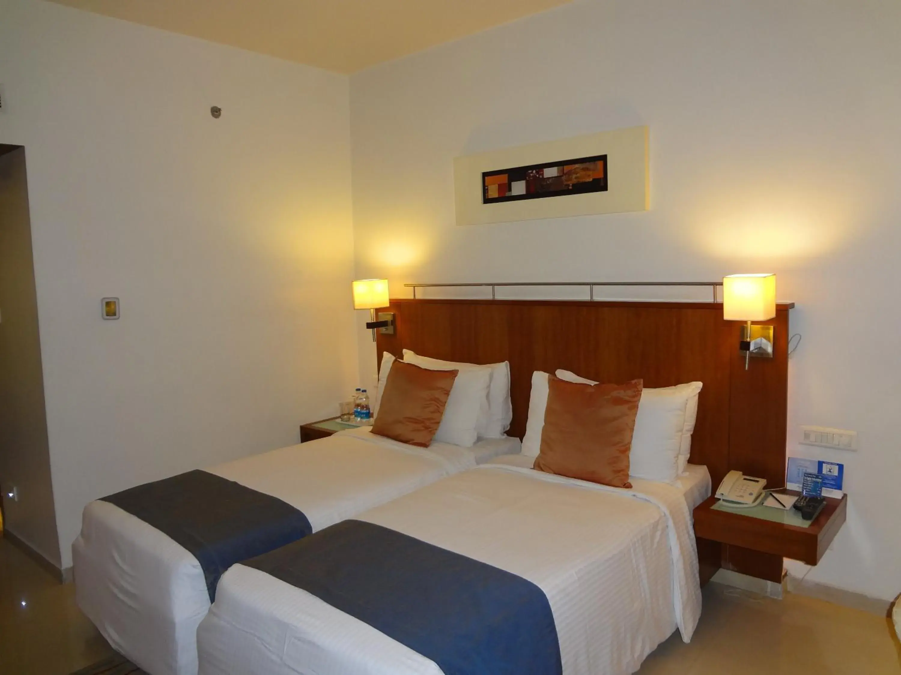 Bedroom, Bed in Fortune Inn Sree Kanya Visakhapatnam Bedroom, Bed in Fortune Inn Sree Kanya Visakhapatnam