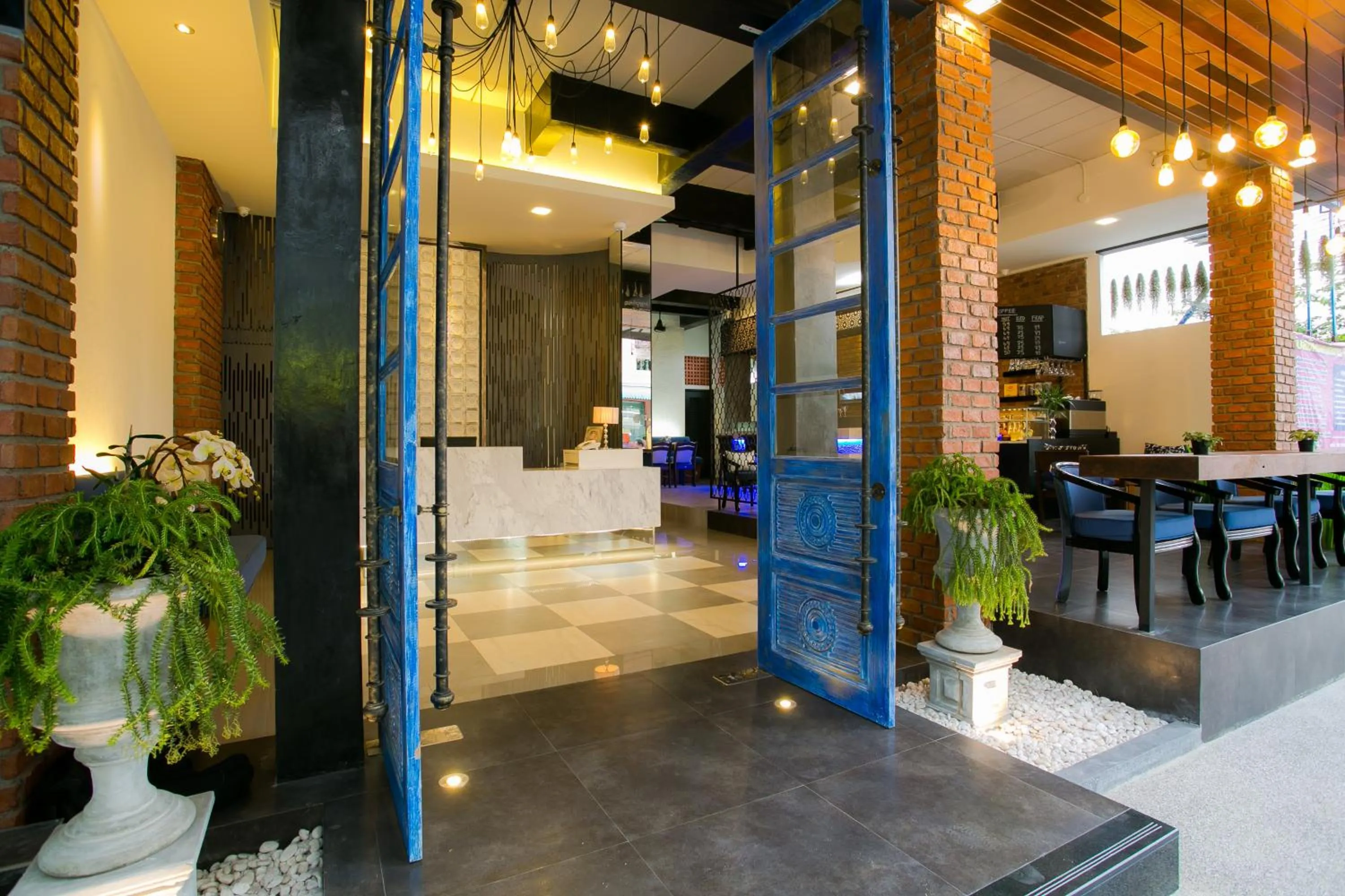 Facade/entrance in The House Patong