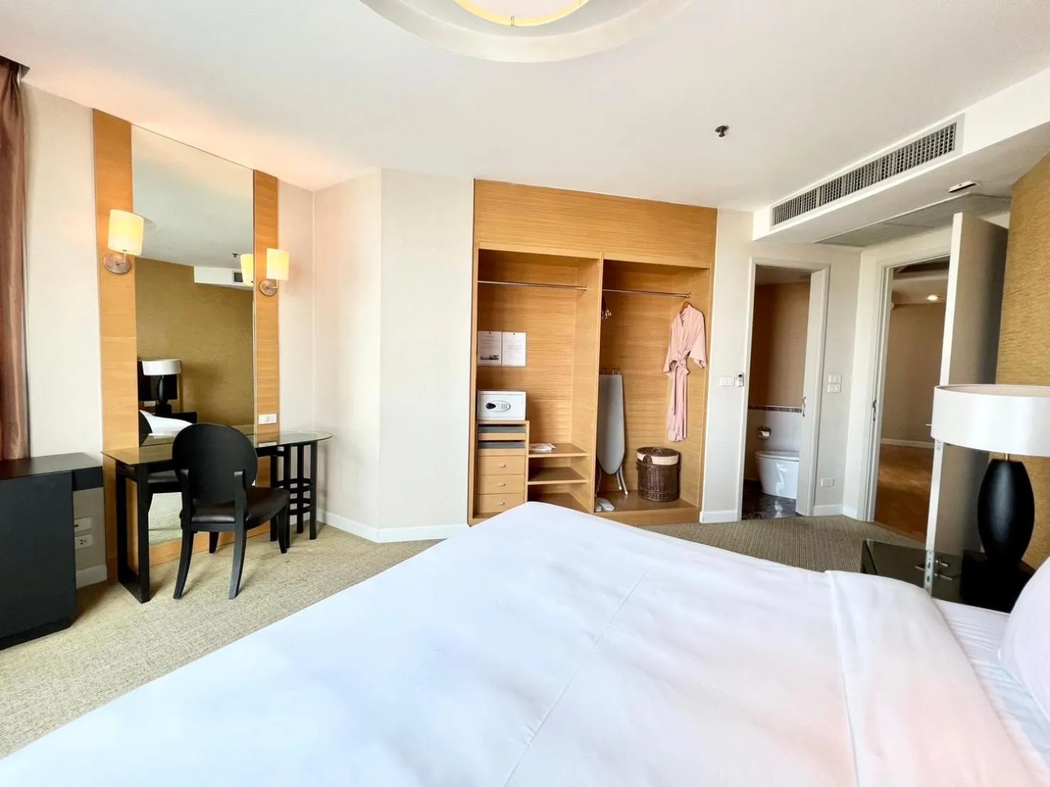 Bed in Urbana Sathorn Hotel, Bangkok