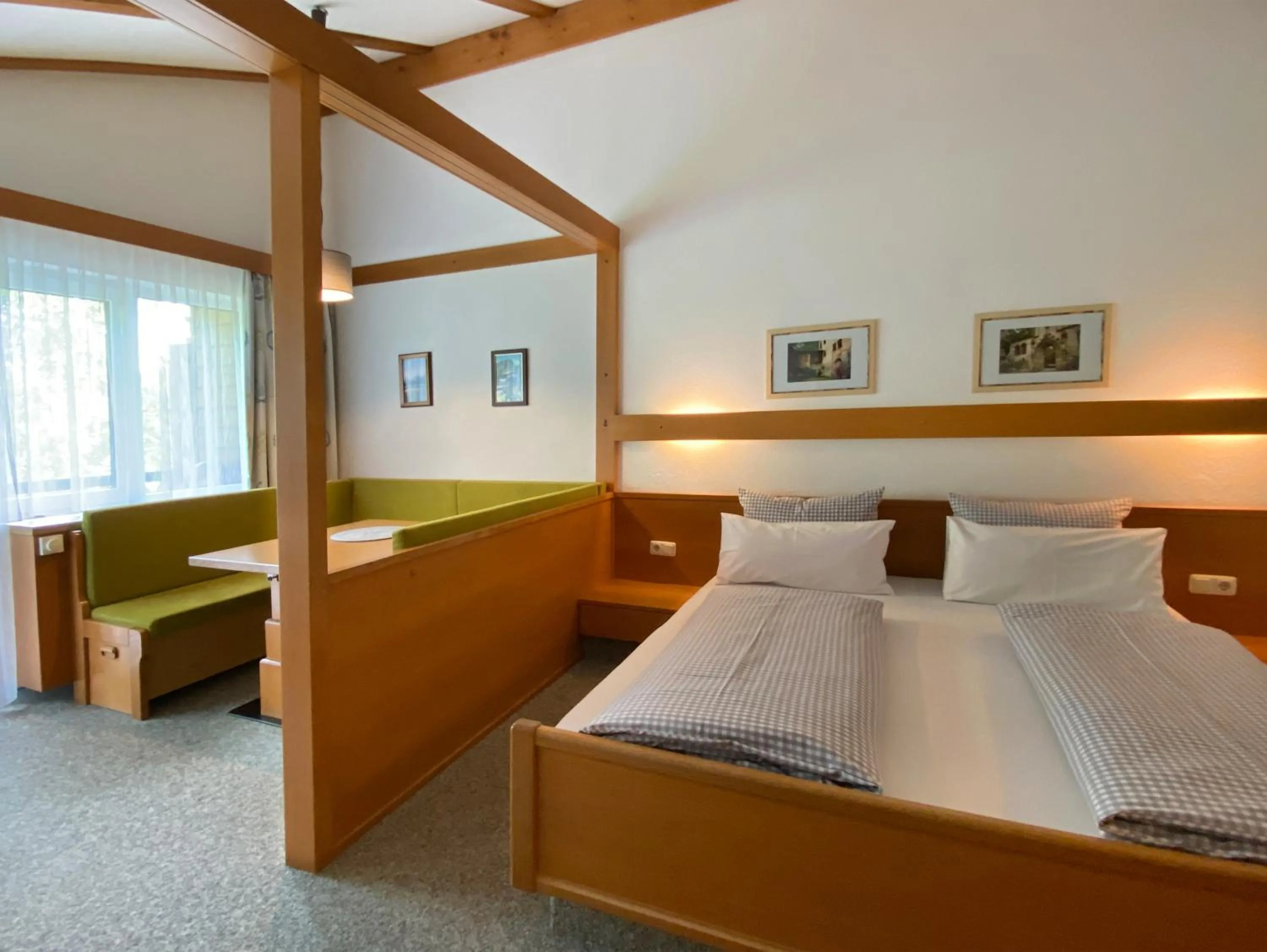 Bed in Appartement-Hotel Happy Kienberg