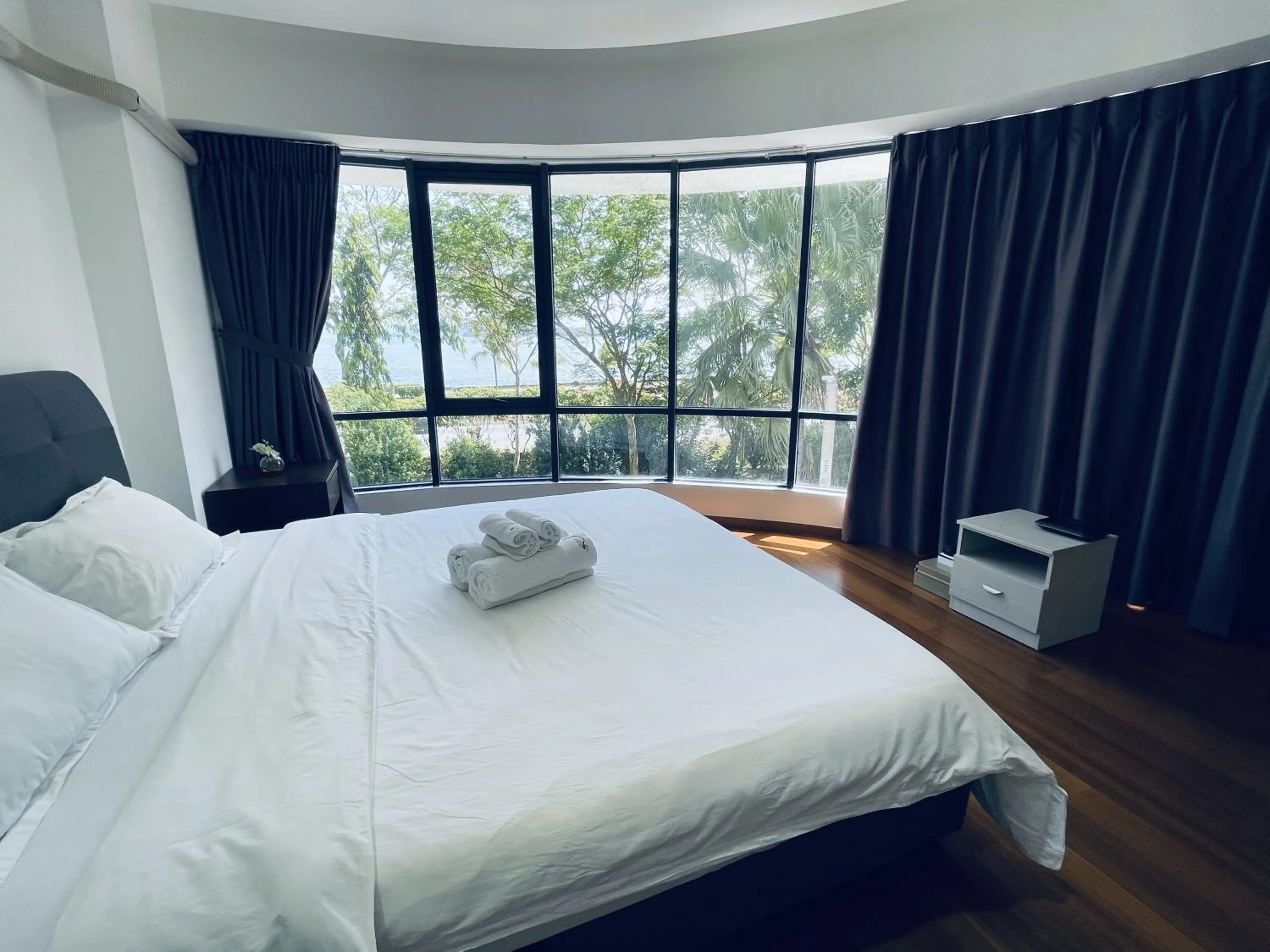 b.suites 21